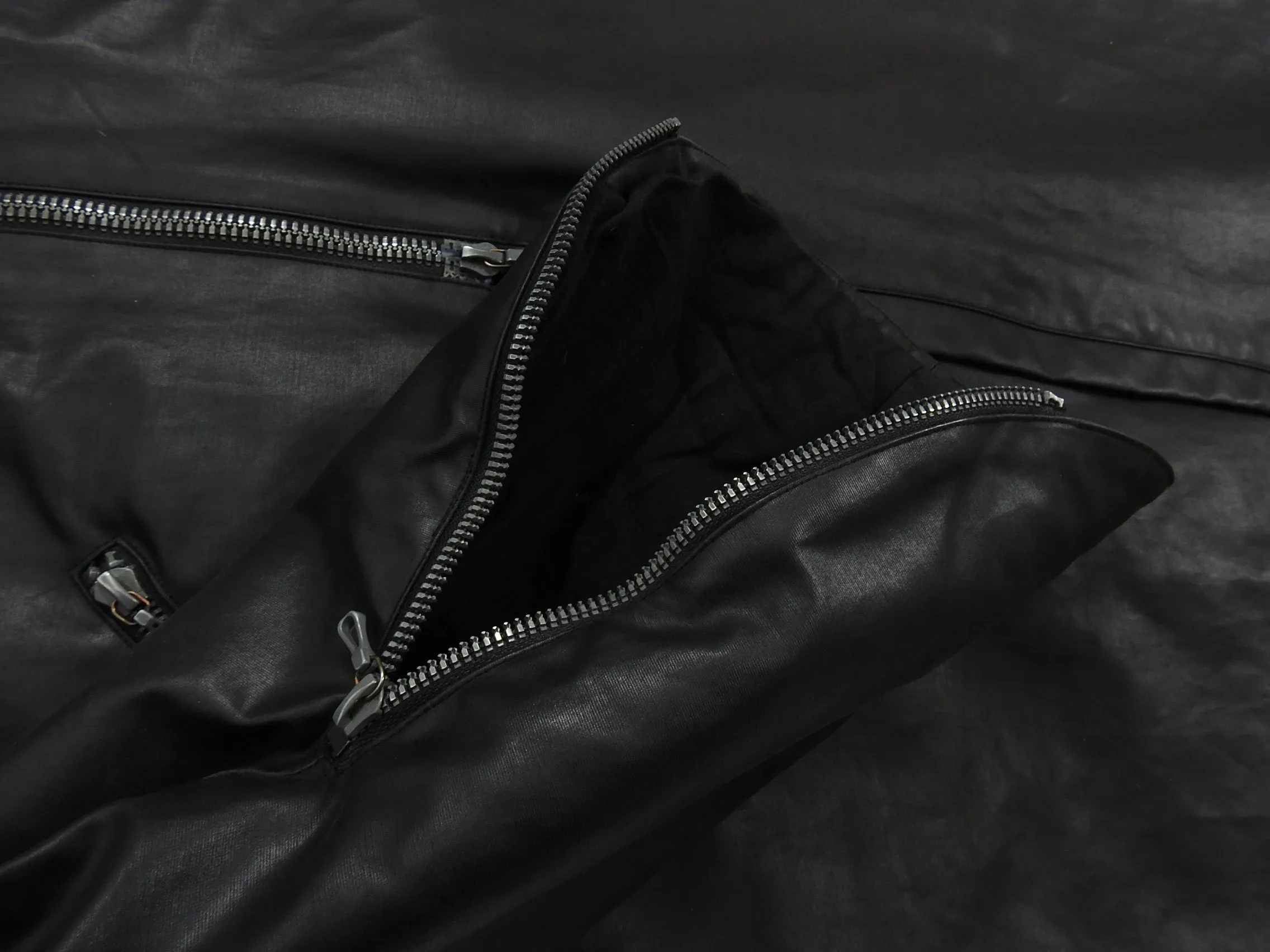 Inaisce Black Coated Canvas Long Hooded Zip Coat - L