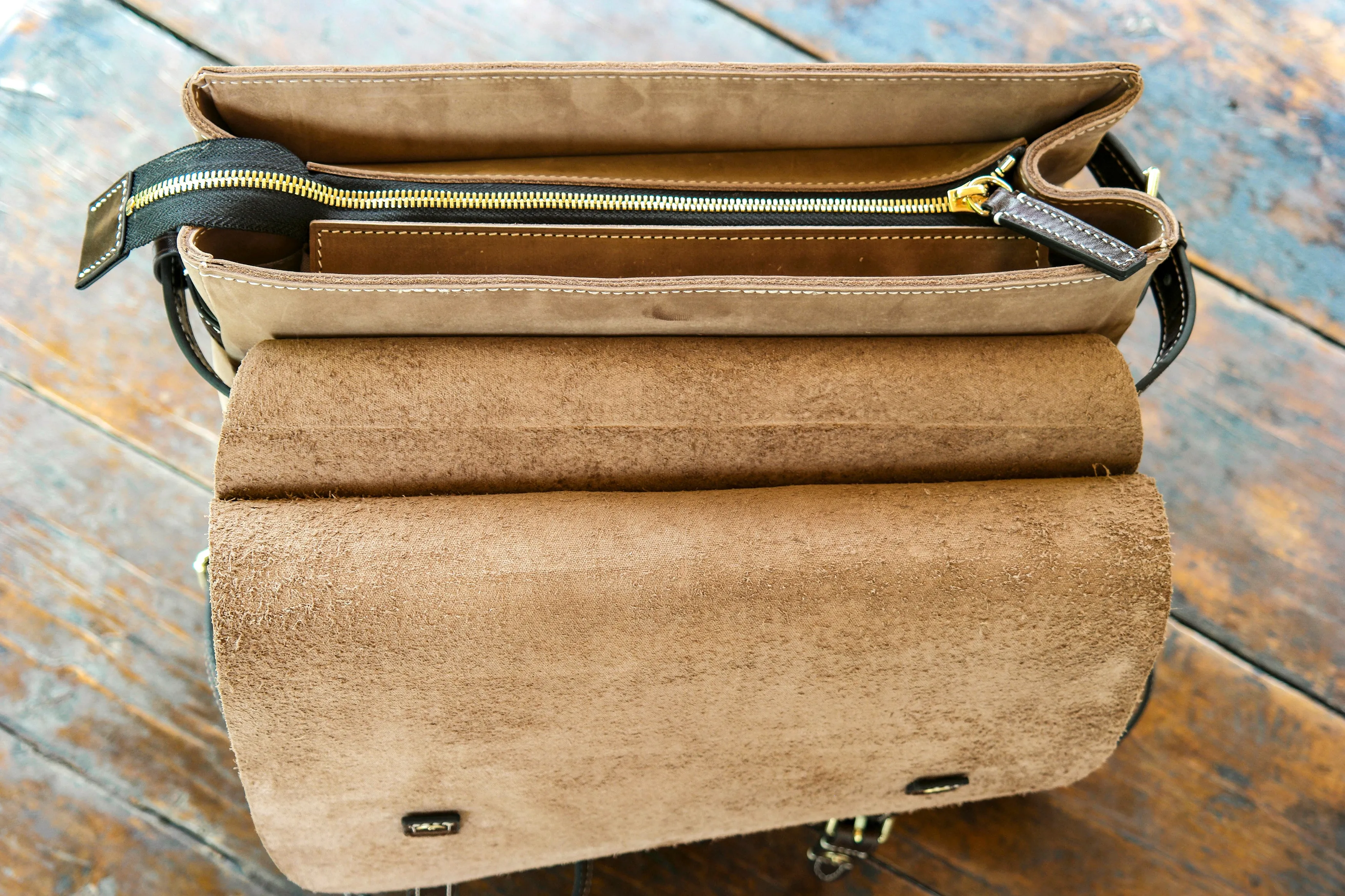 Leather backpack pattern--Making a Leather Backpack,Making vegetable tanned leather briefcase,Classic Leather Backpack