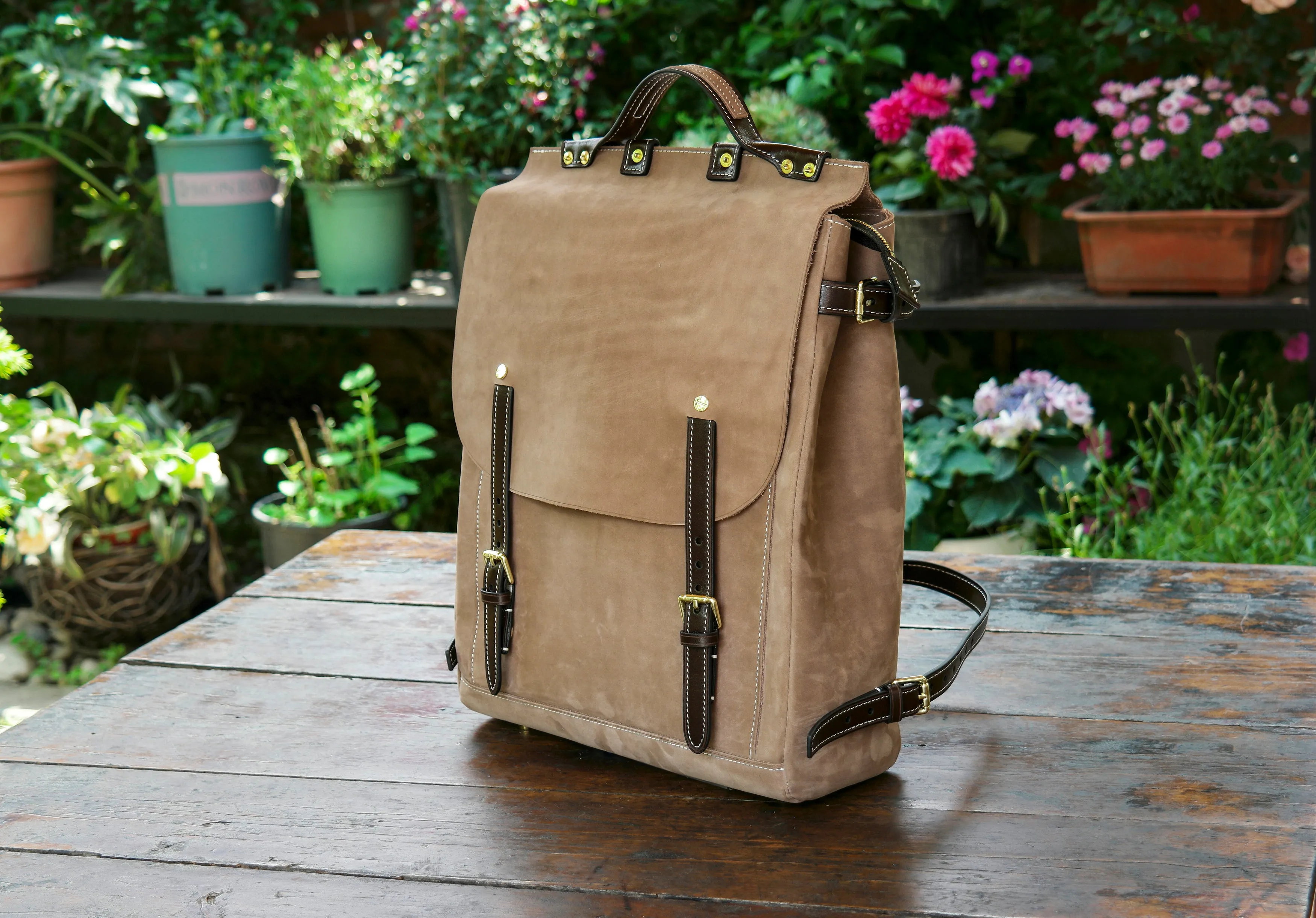 Leather backpack pattern--Making a Leather Backpack,Making vegetable tanned leather briefcase,Classic Leather Backpack