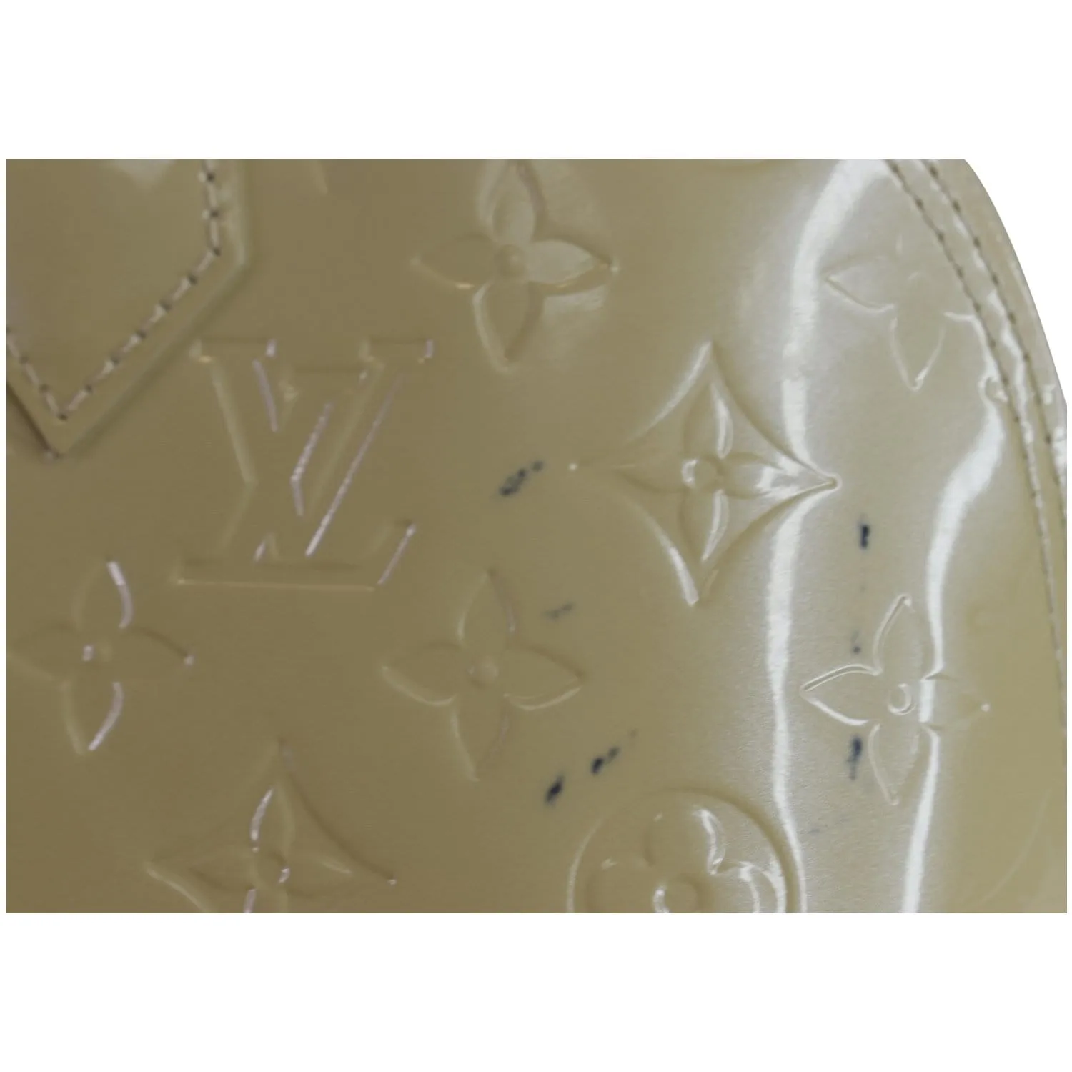 LOUIS VUITTON Alma PM Monogram Vernis Satchel Bag Cream - 20% OFF