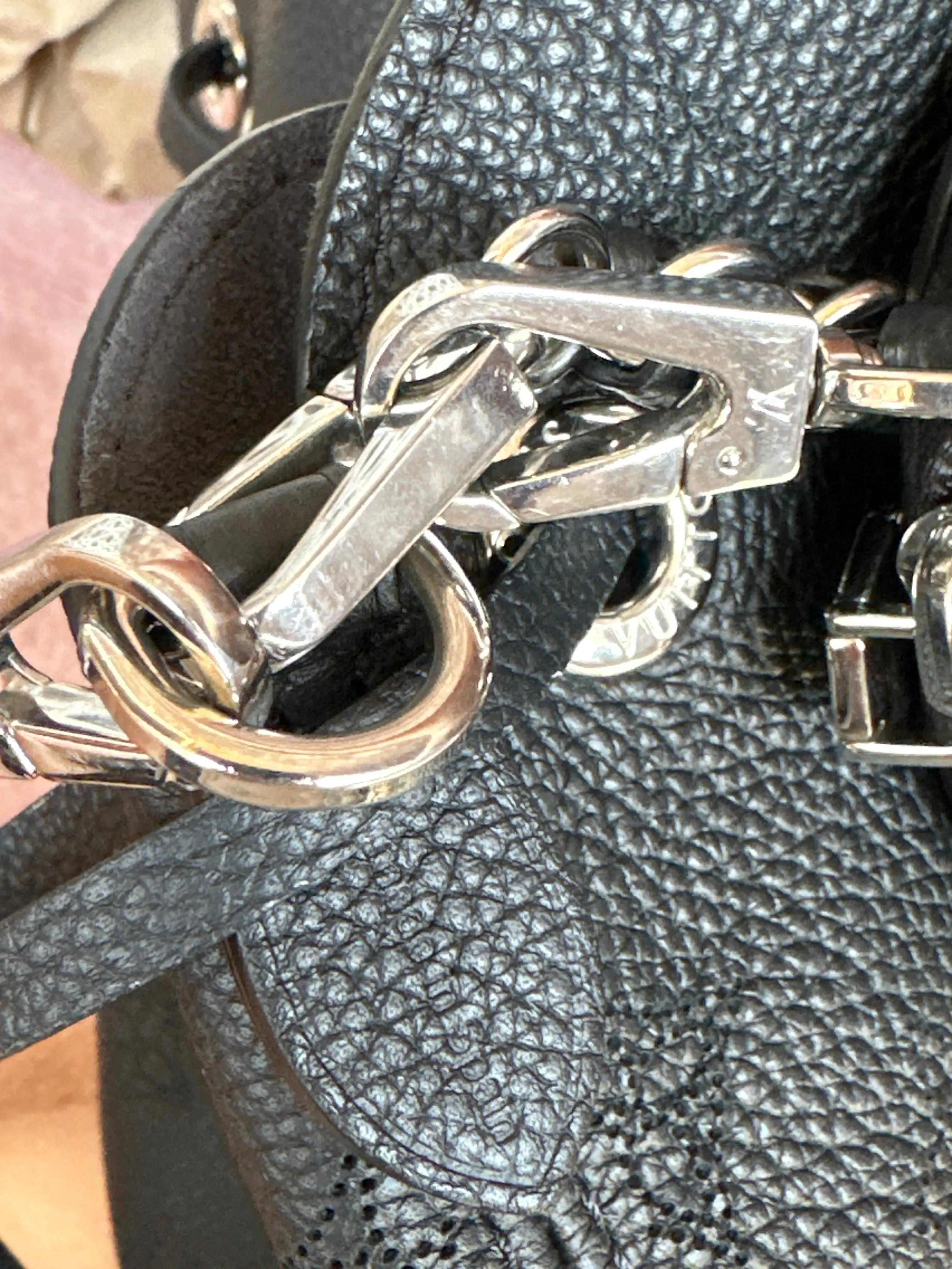 Louis Vuitton Bella Bucket Bag Mahina Leather 65567