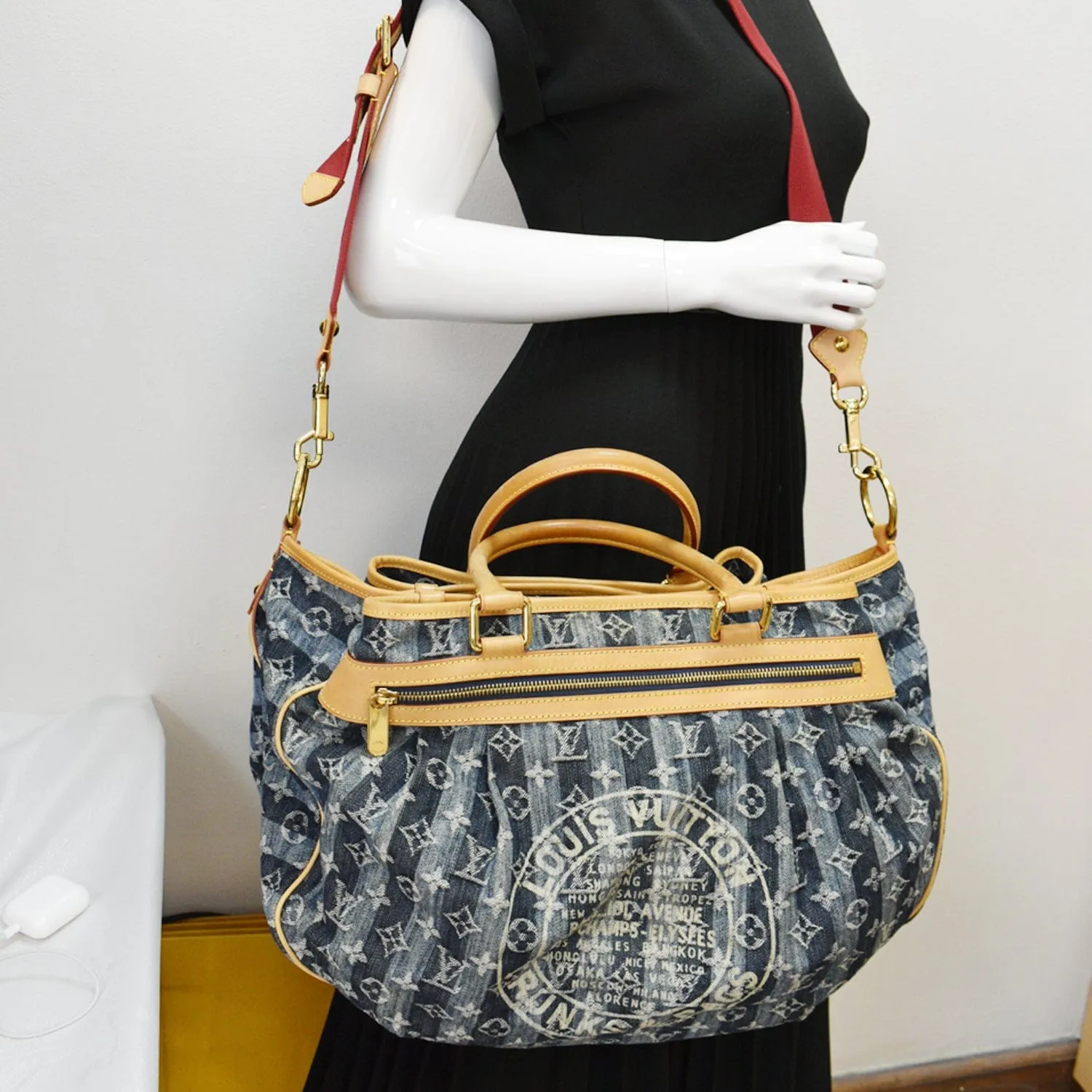 LOUIS VUITTON Cabas Raye GM Monogram Denim Shoulder Bag Blue