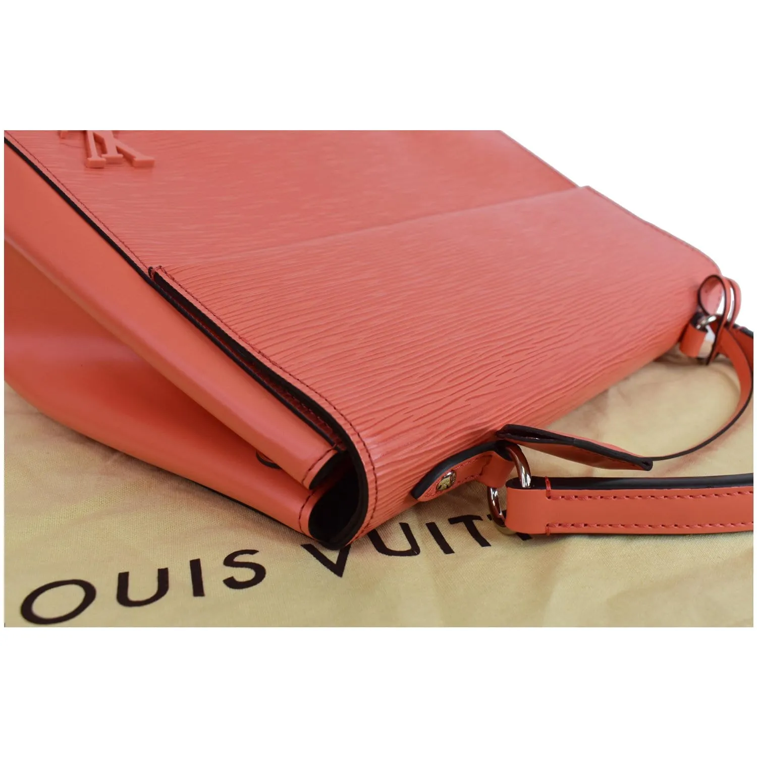 LOUIS VUITTON Cluny MM Epi Leather Satchel Bag Coral