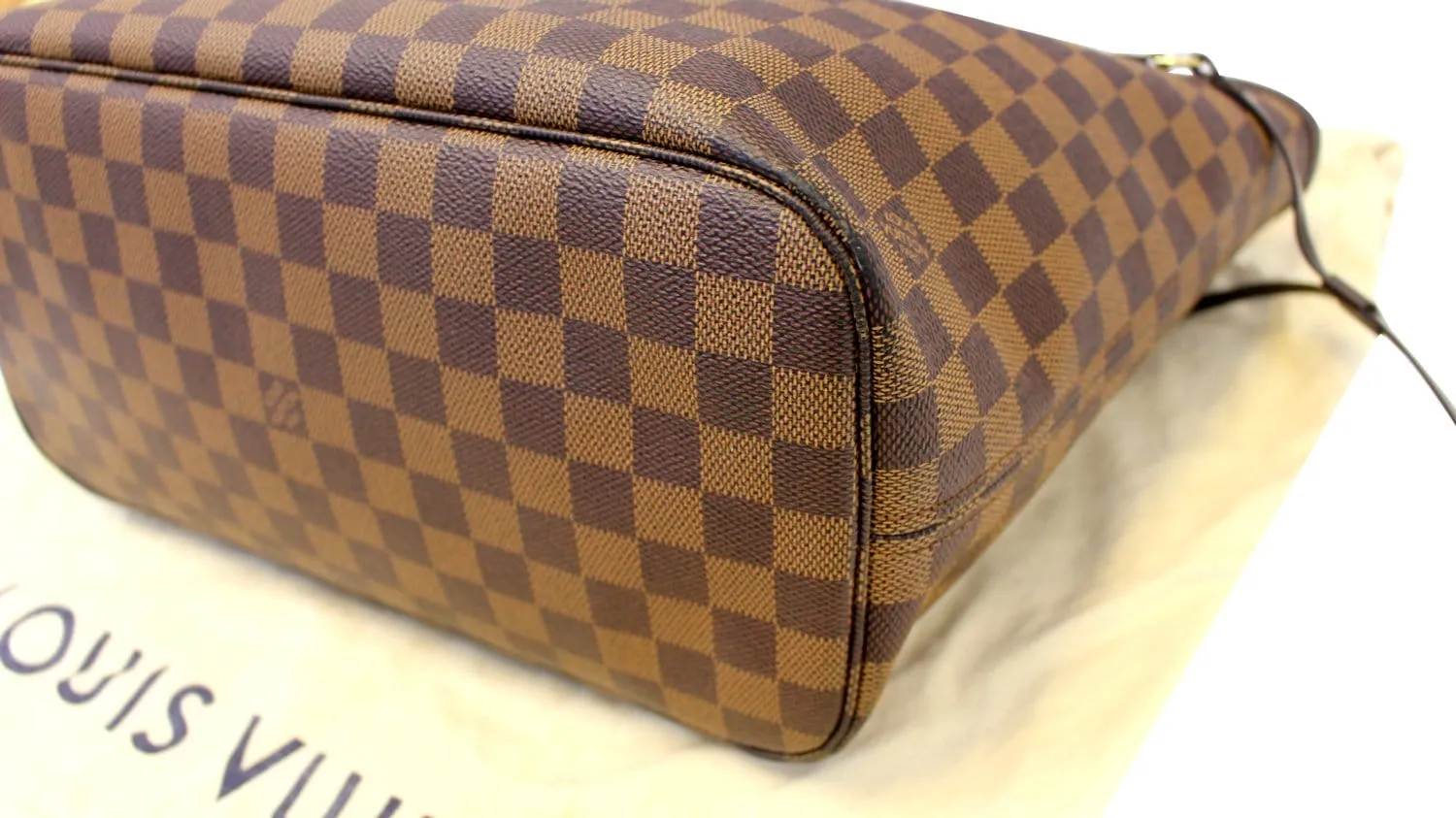 LOUIS VUITTON Damier Ebene Neverfull MM Shoulder Bag