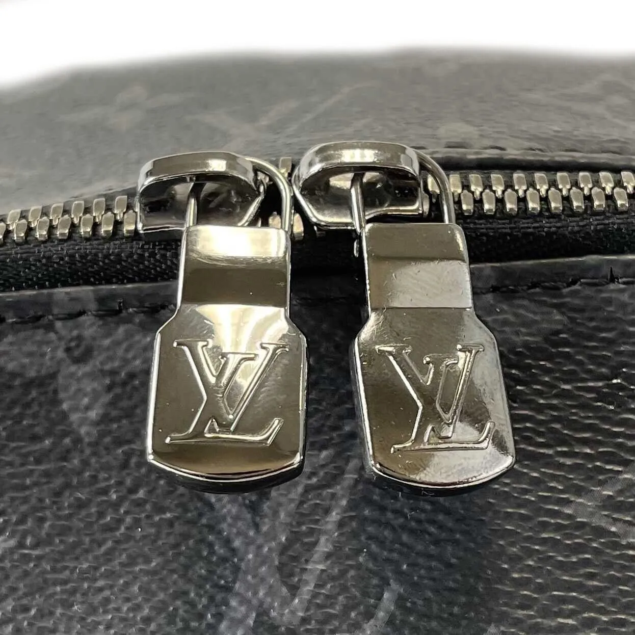 Louis Vuitton - Discovery Backpack Black Monogram Eclipse Canvas PM -