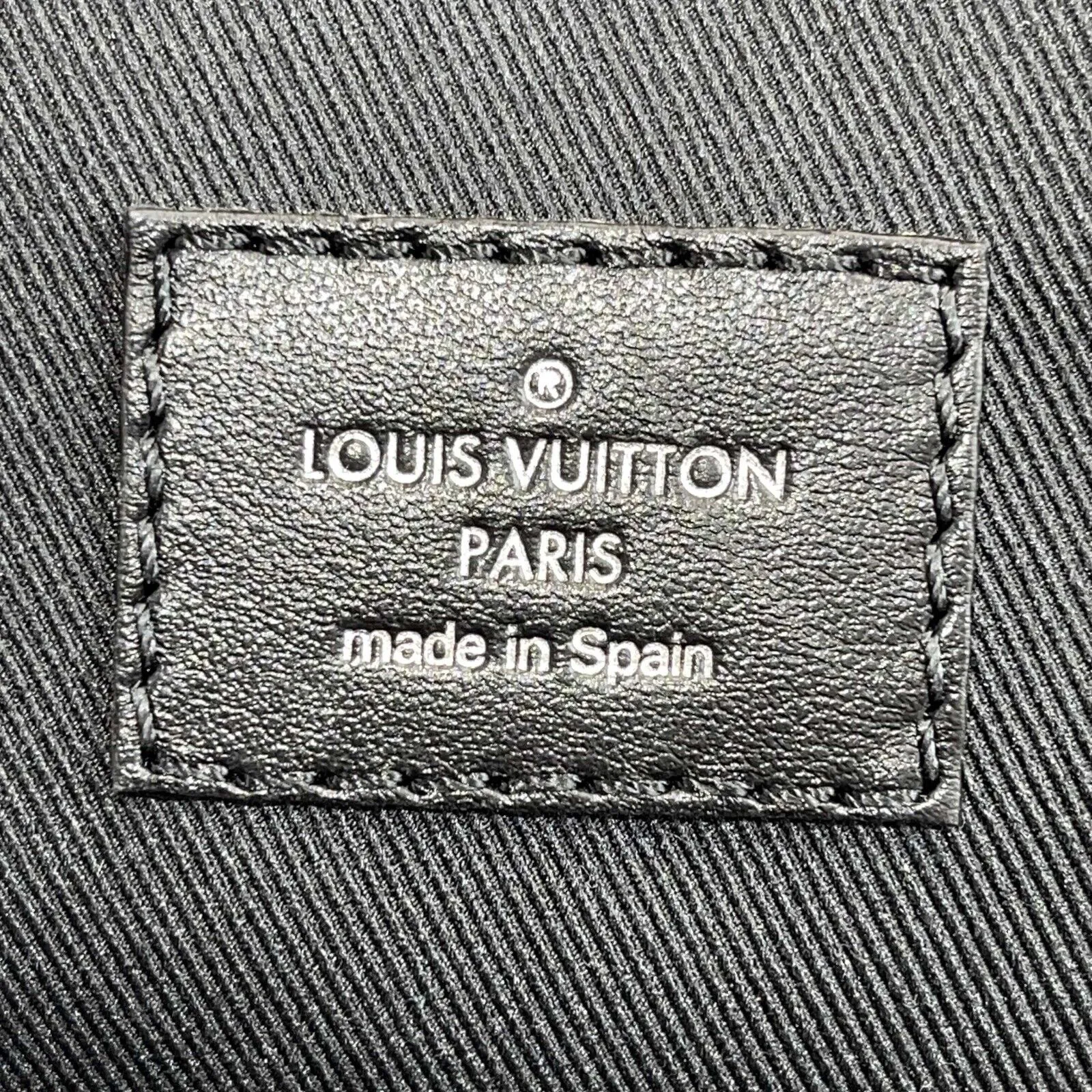 Louis Vuitton - Excellent - Campus Backpack - Gray Damier Graphite 3D Canvas