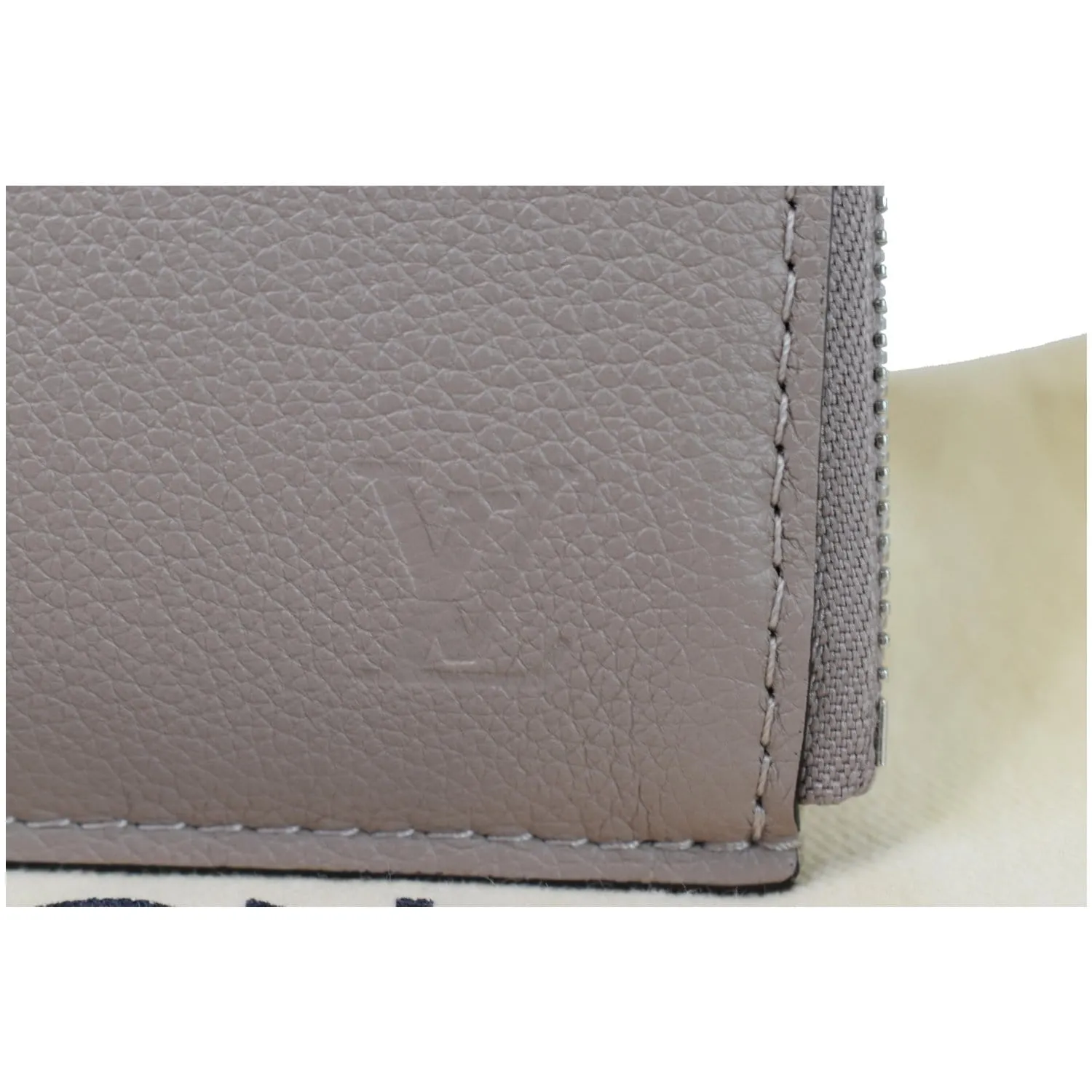 LOUIS VUITTON Jules PM Pochette Leather Clutch Taupe