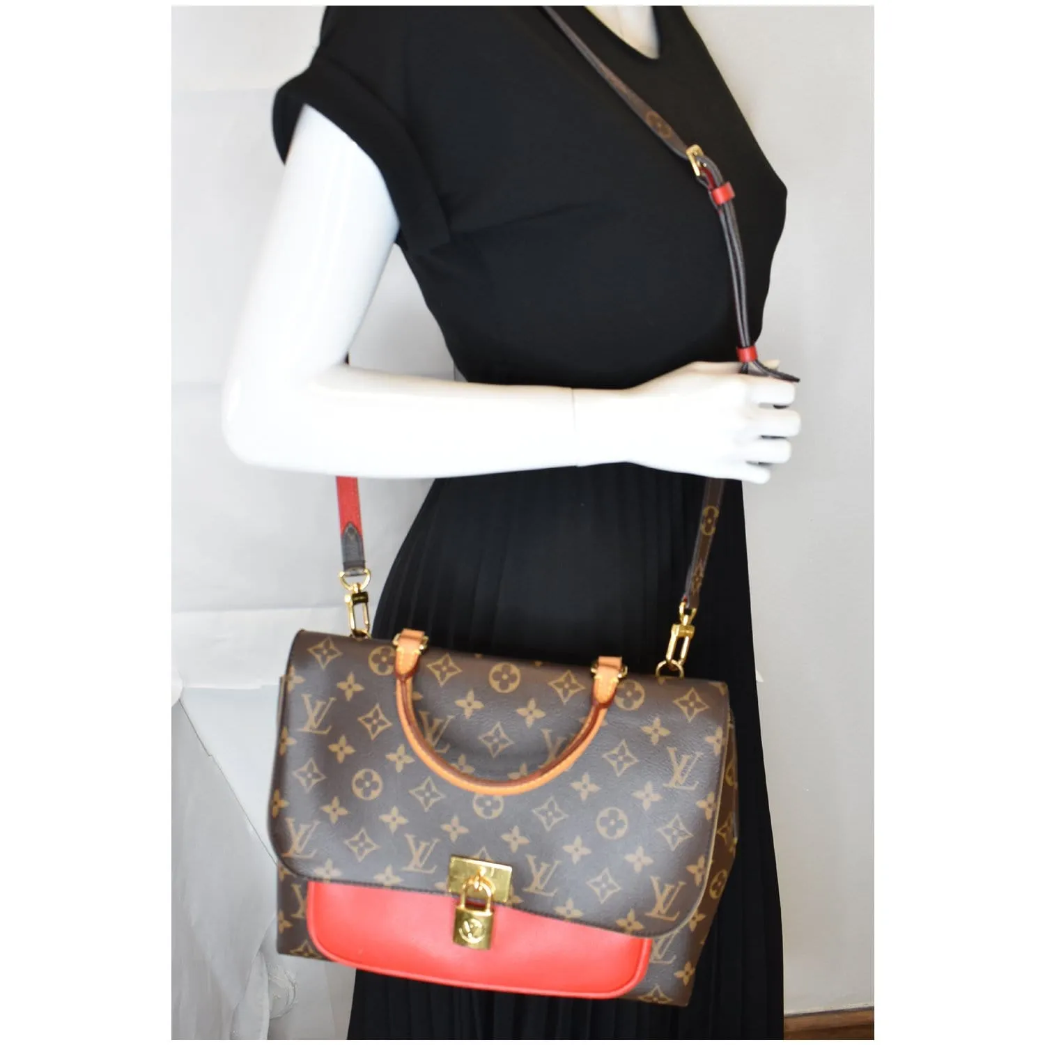 LOUIS VUITTON Marignan Monogram Canvas Messenger Shoulder Bag Coquelicot - Last Call