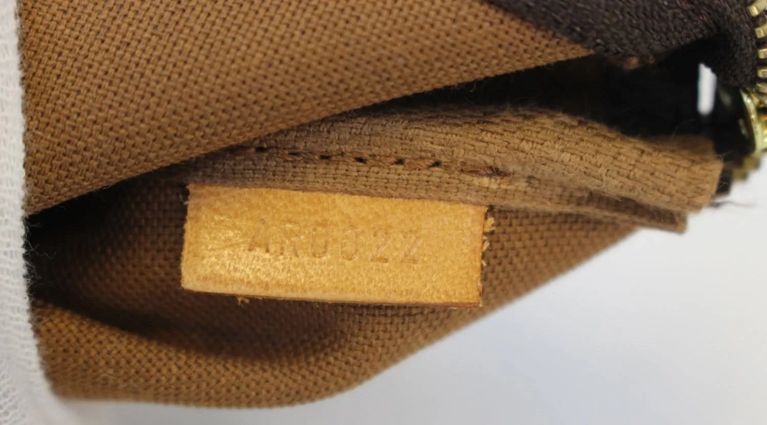 LOUIS VUITTON Monogram Canvas Pochette Accessoires Pouch