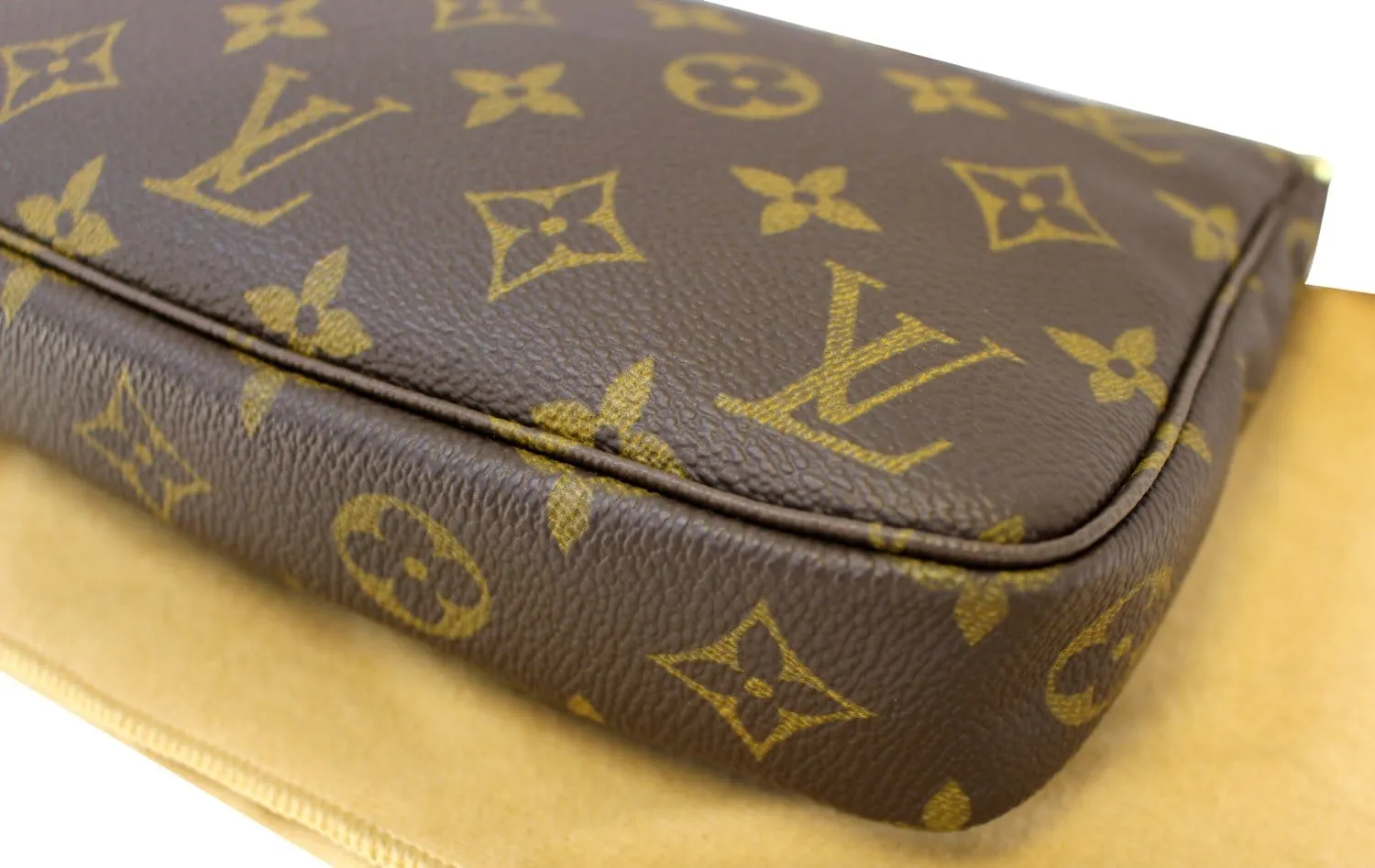 LOUIS VUITTON Monogram Canvas Pochette Accessoires Pouch