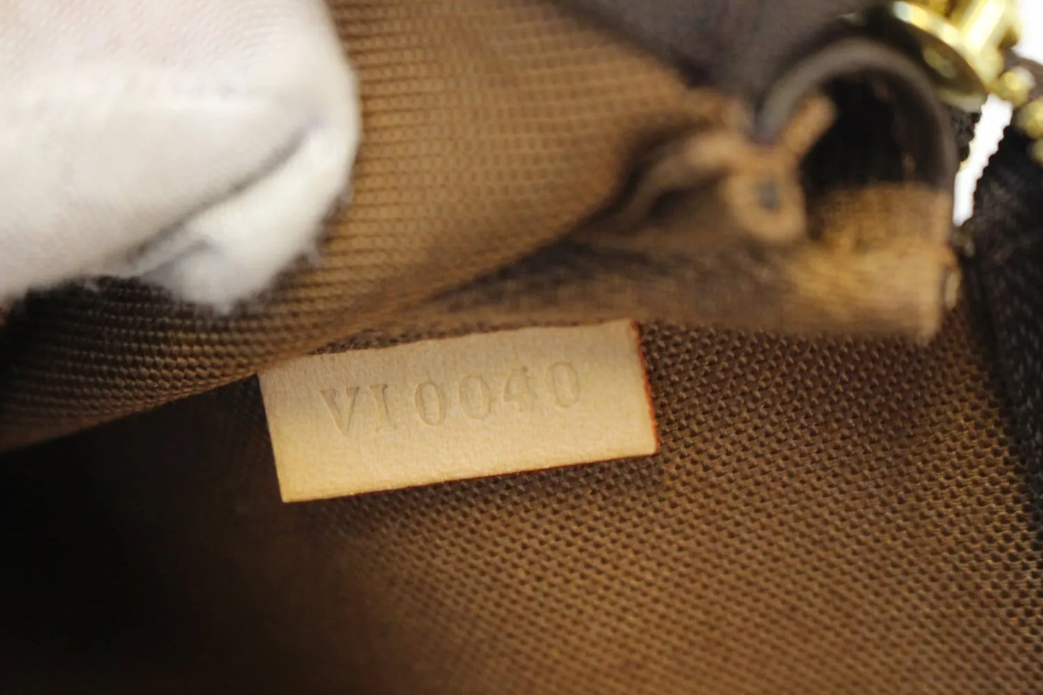 LOUIS VUITTON Monogram Canvas Pochette Accessoires Pouch