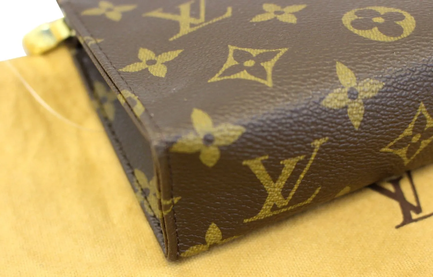 LOUIS VUITTON Monogram Poche Toilette 15 Cosmetics Pouch