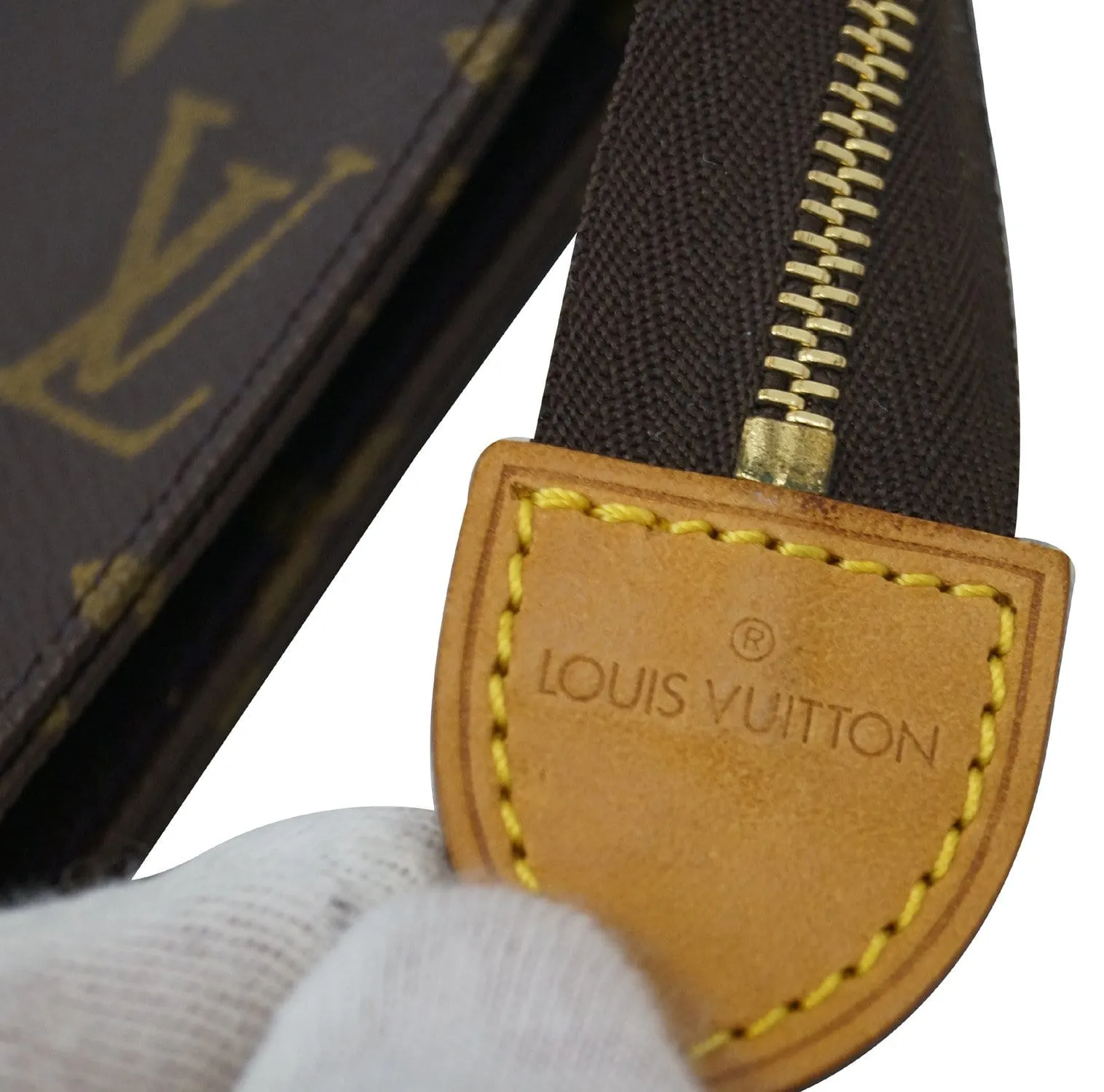 LOUIS VUITTON Monogram Poche Toilette 19 Cosmetics Pouch