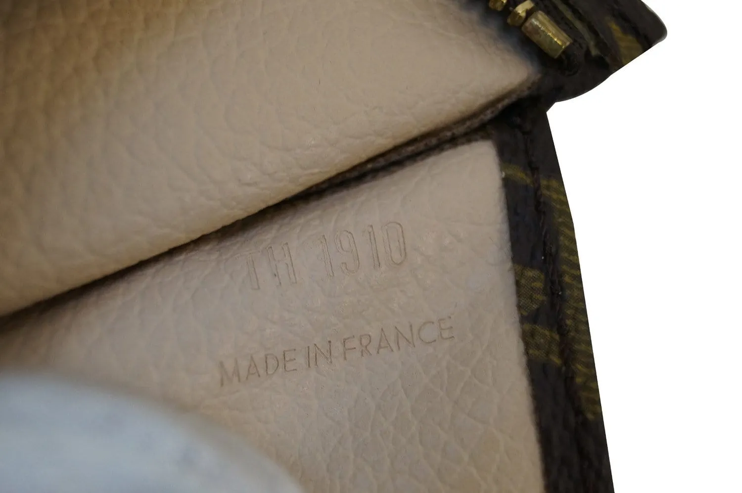 LOUIS VUITTON Monogram Poche Toilette 19 Cosmetics Pouch