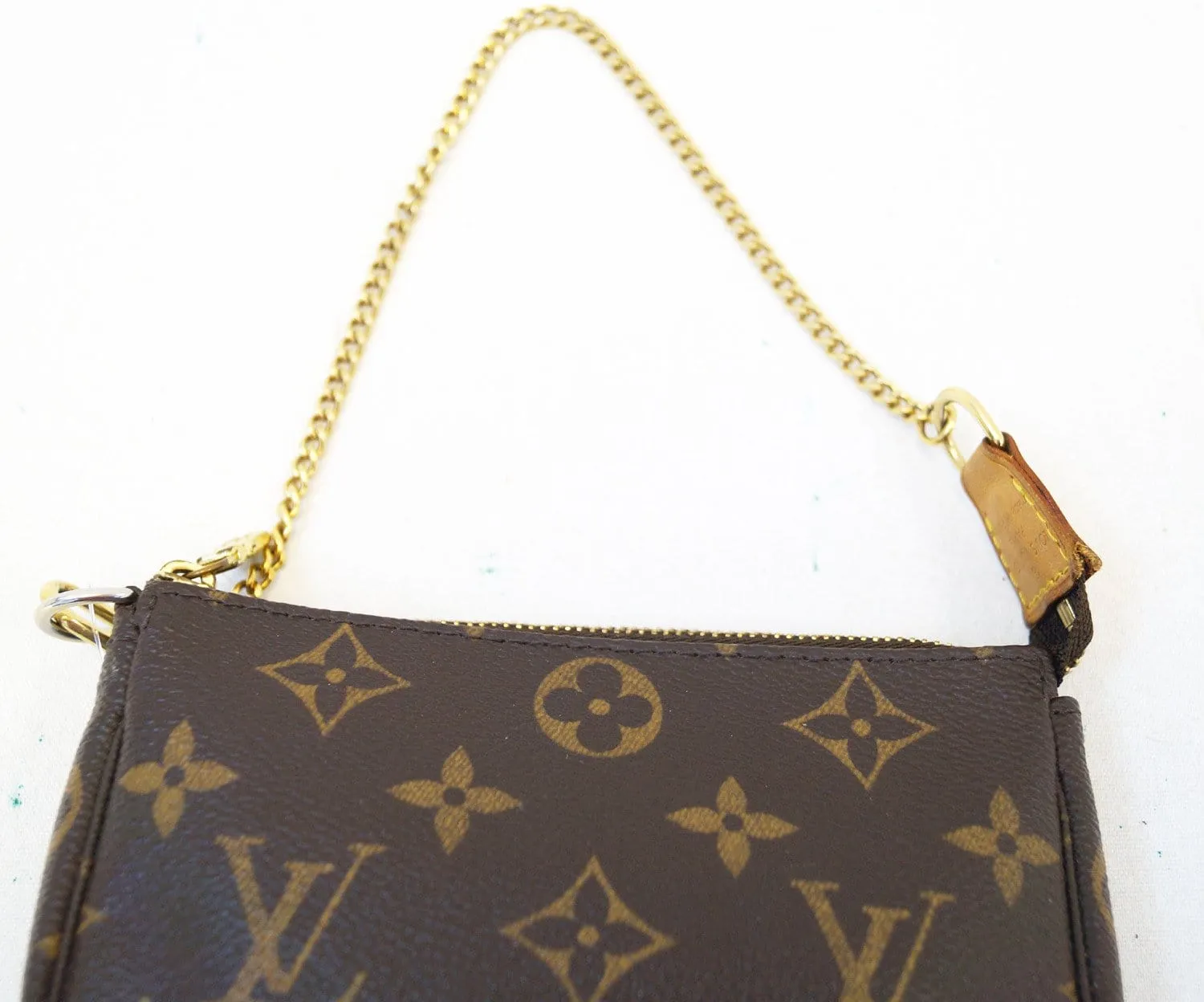 LOUIS VUITTON Monogram Pochette Accessoires Pouch
