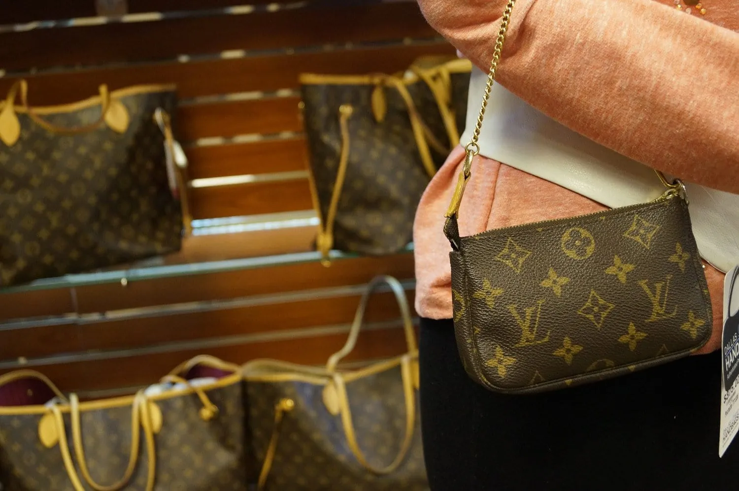 LOUIS VUITTON Monogram Pochette Accessoires Pouch