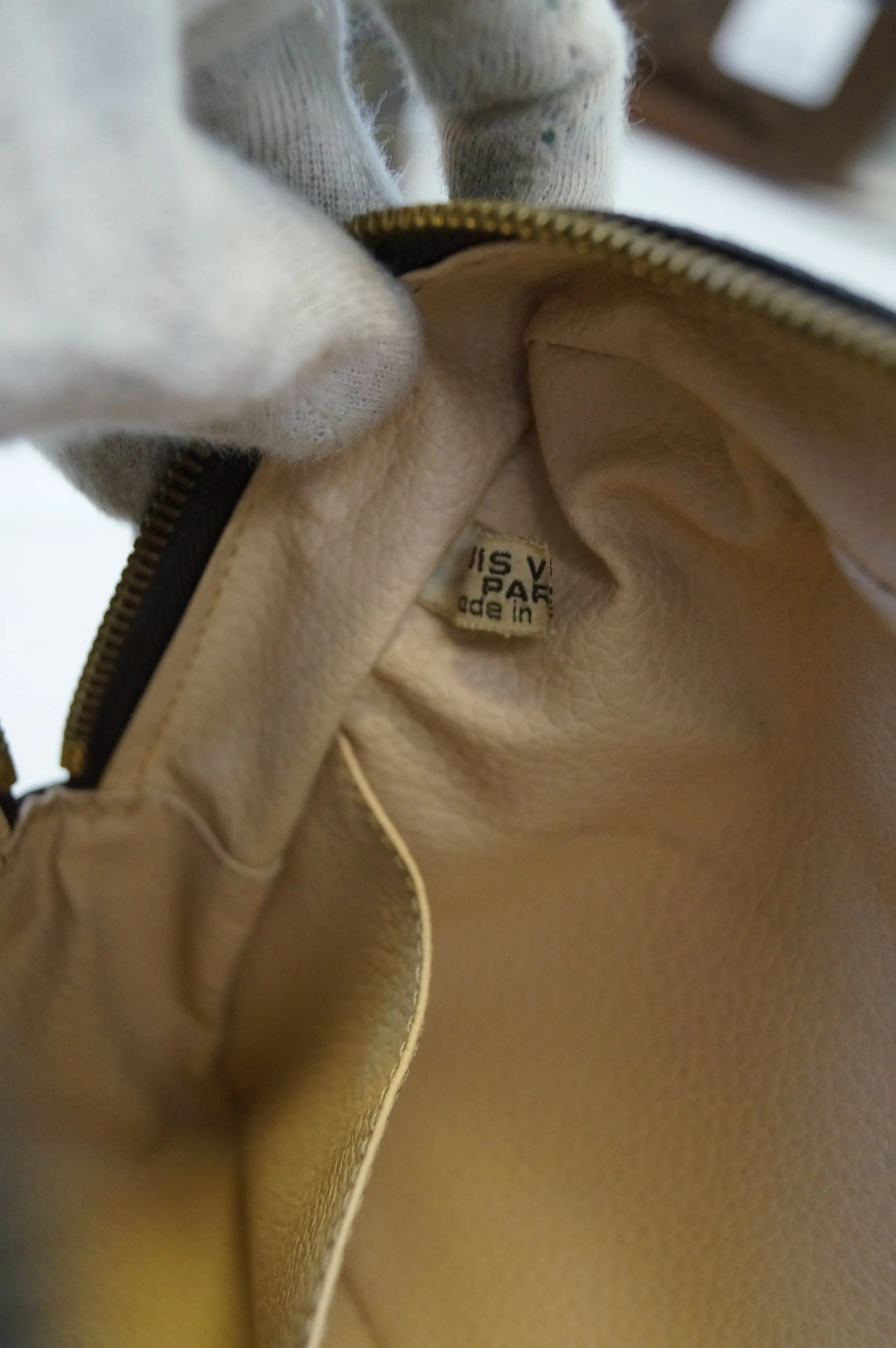 LOUIS VUITTON Monogram Trousse Toilette 28 Cosmetic Pouch