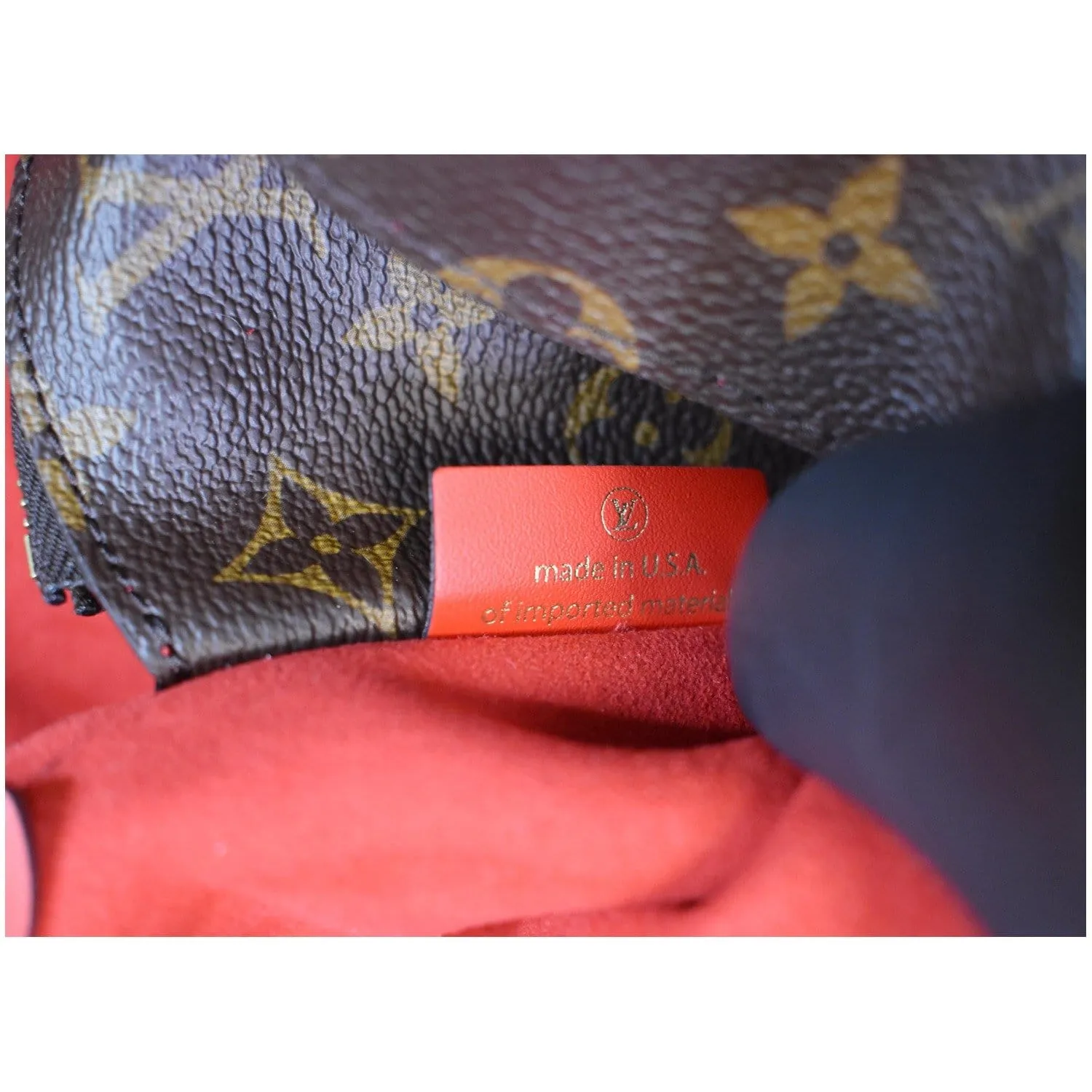 LOUIS VUITTON Neonoe Monogram Canvas Shoulder Bag Coquelicot