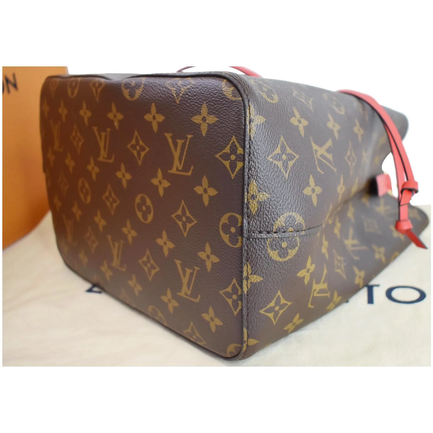 LOUIS VUITTON Neonoe Monogram Canvas Shoulder Bag Coquelicot