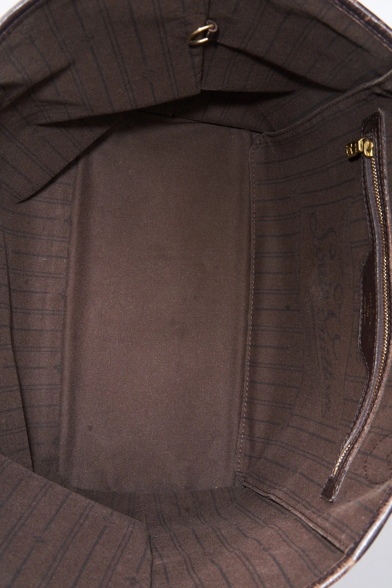 Louis Vuitton Neverfull MM in Monogram Canvas