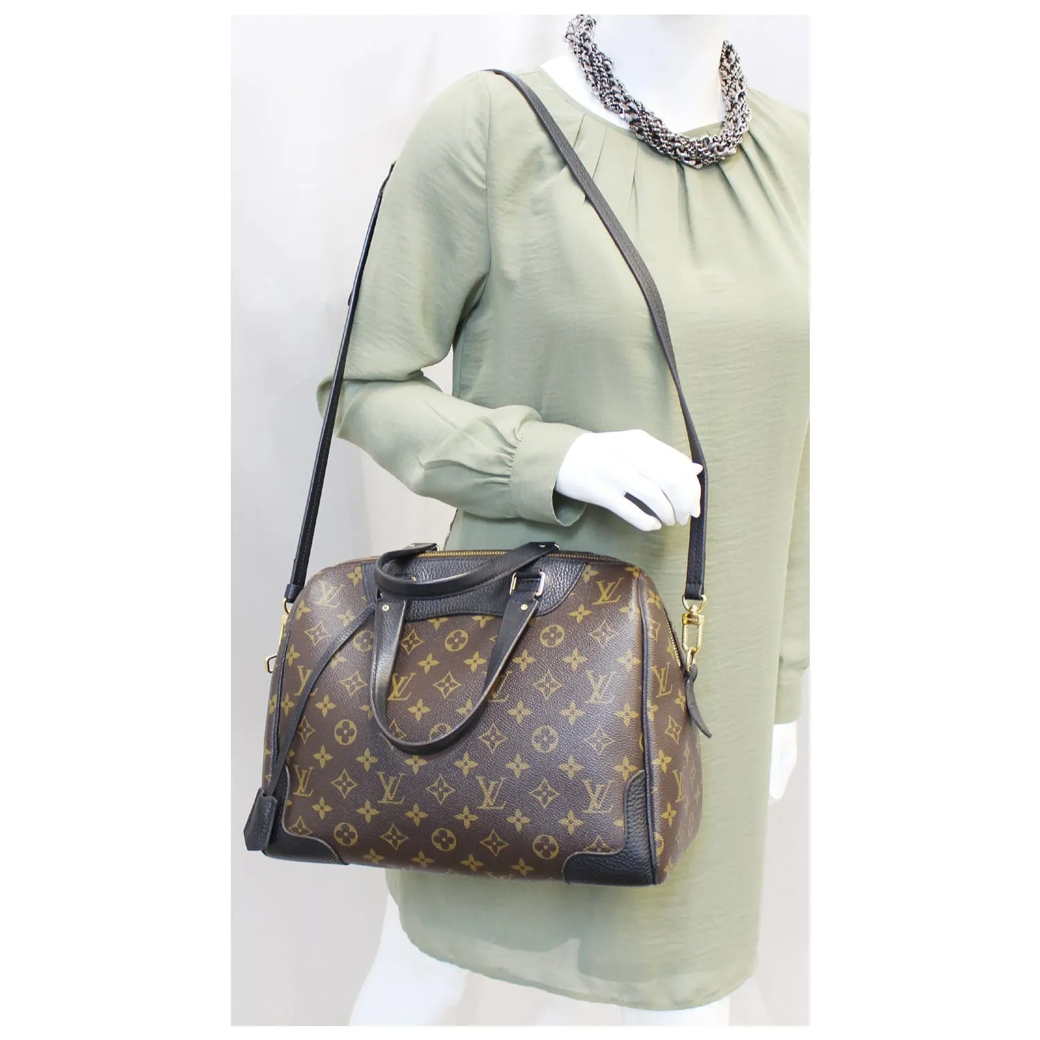 LOUIS VUITTON Retiro NM Monogram Canvas Shoulder Bag Noir