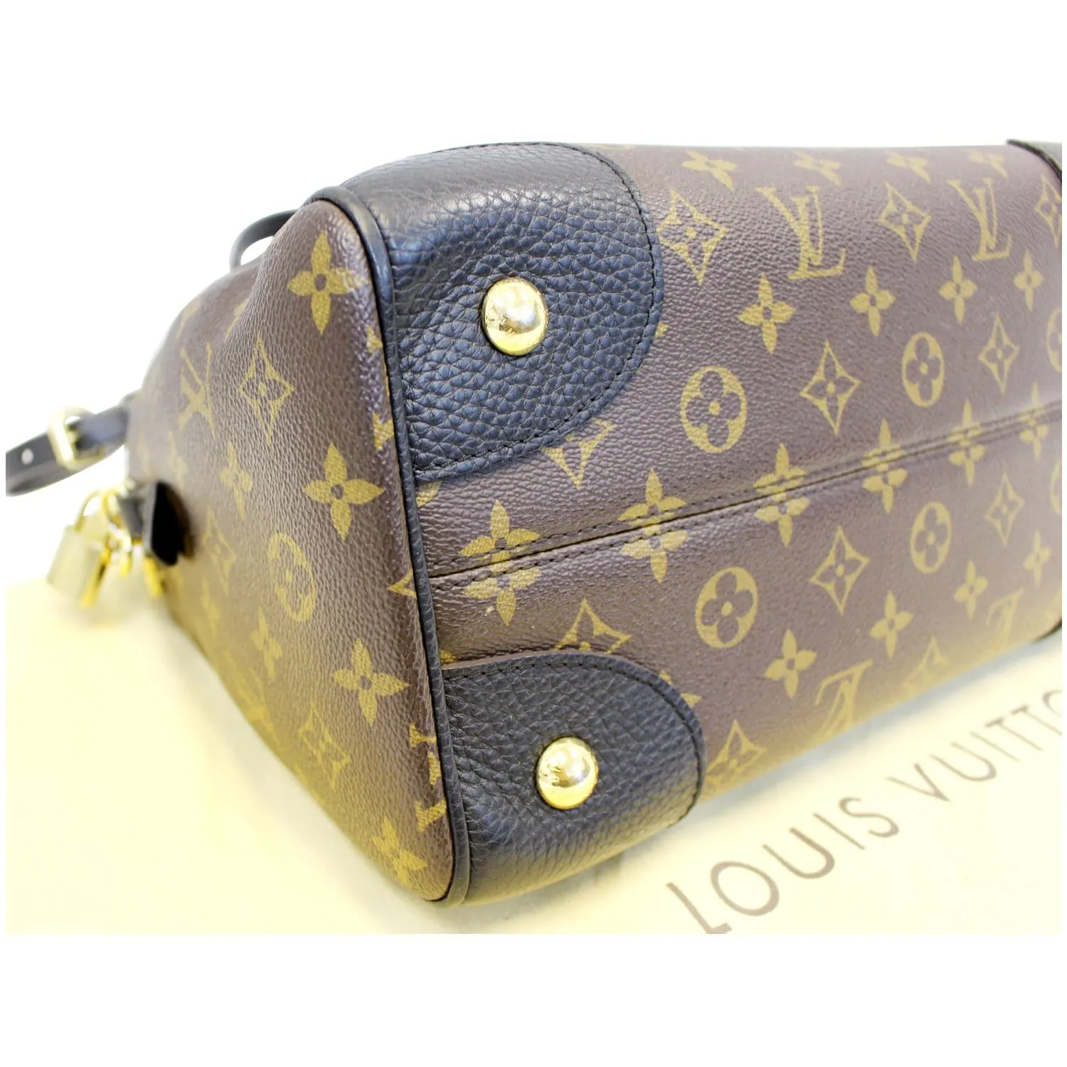 LOUIS VUITTON Retiro NM Monogram Canvas Shoulder Bag Noir