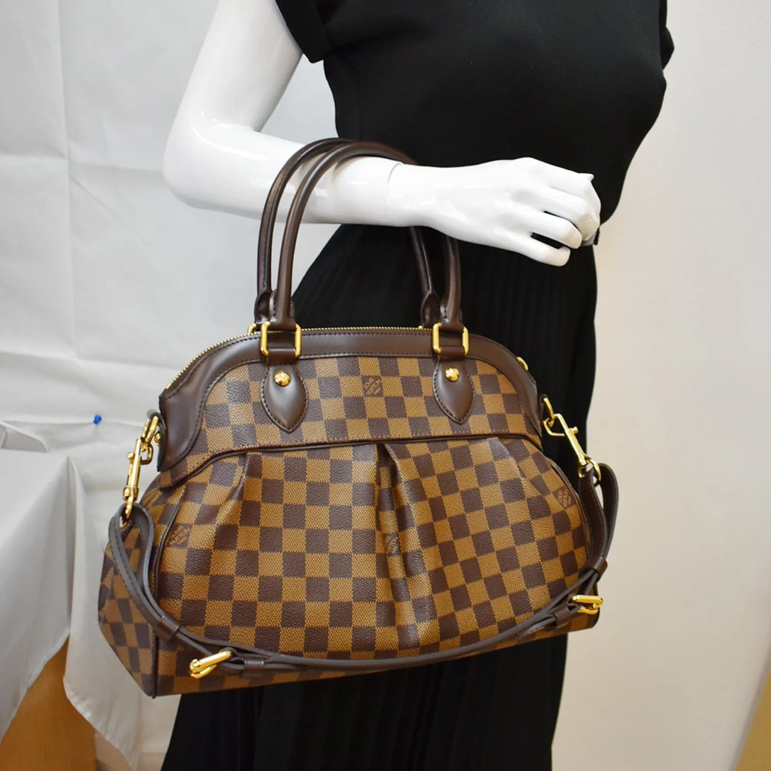 LOUIS VUITTON Trevi PM Damier Ebene Shoulder Bag Brown