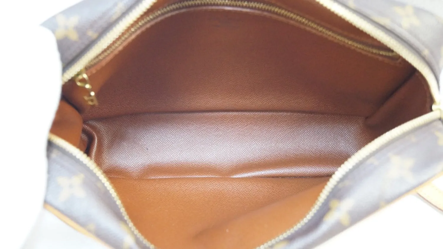 LOUIS VUITTON Trocadero 27 Monogram Canvas  Shoulder Bag