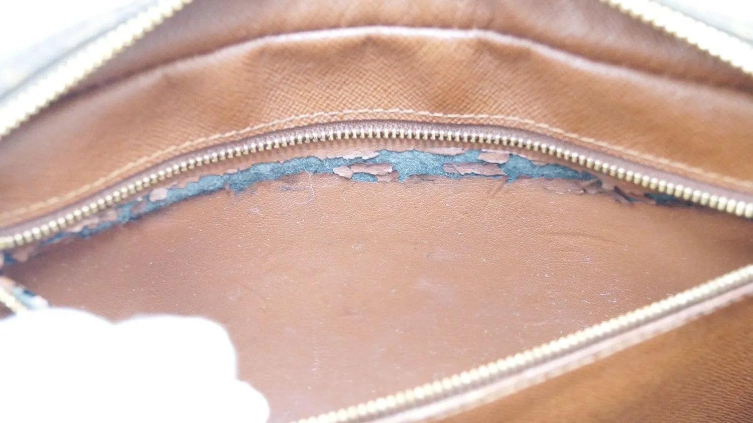 LOUIS VUITTON Trocadero 27 Monogram Canvas  Shoulder Bag