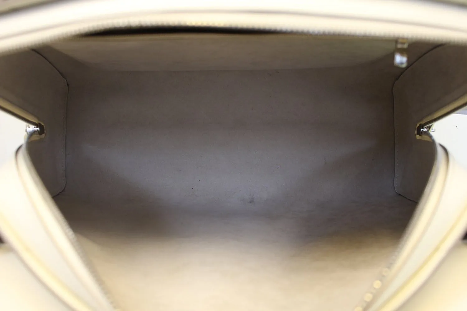 LOUIS VUITTON White Epi Leather Pont-Neuf GM Satchel Bag