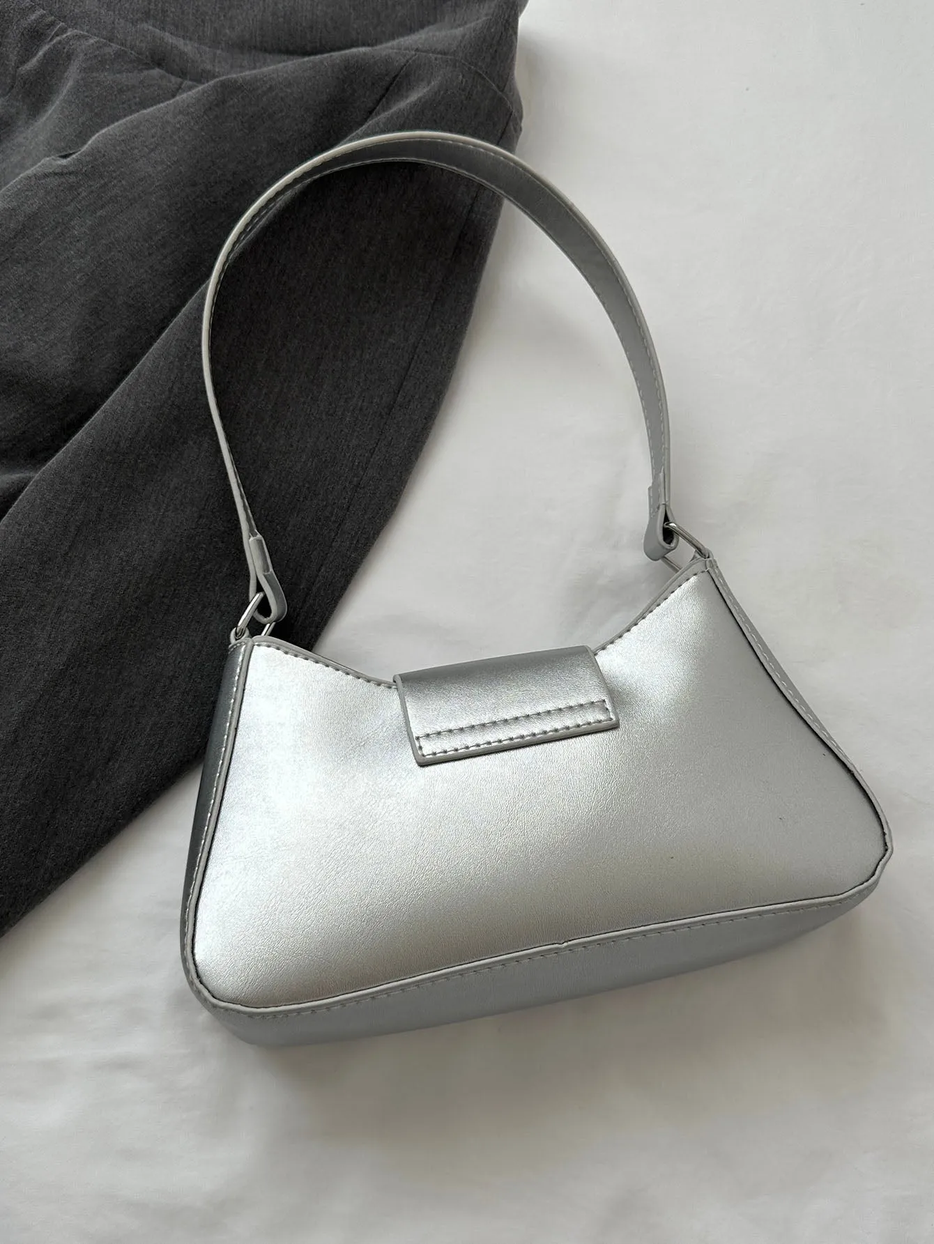 Metal Decor Stylish Shoulder Bag - Sliver