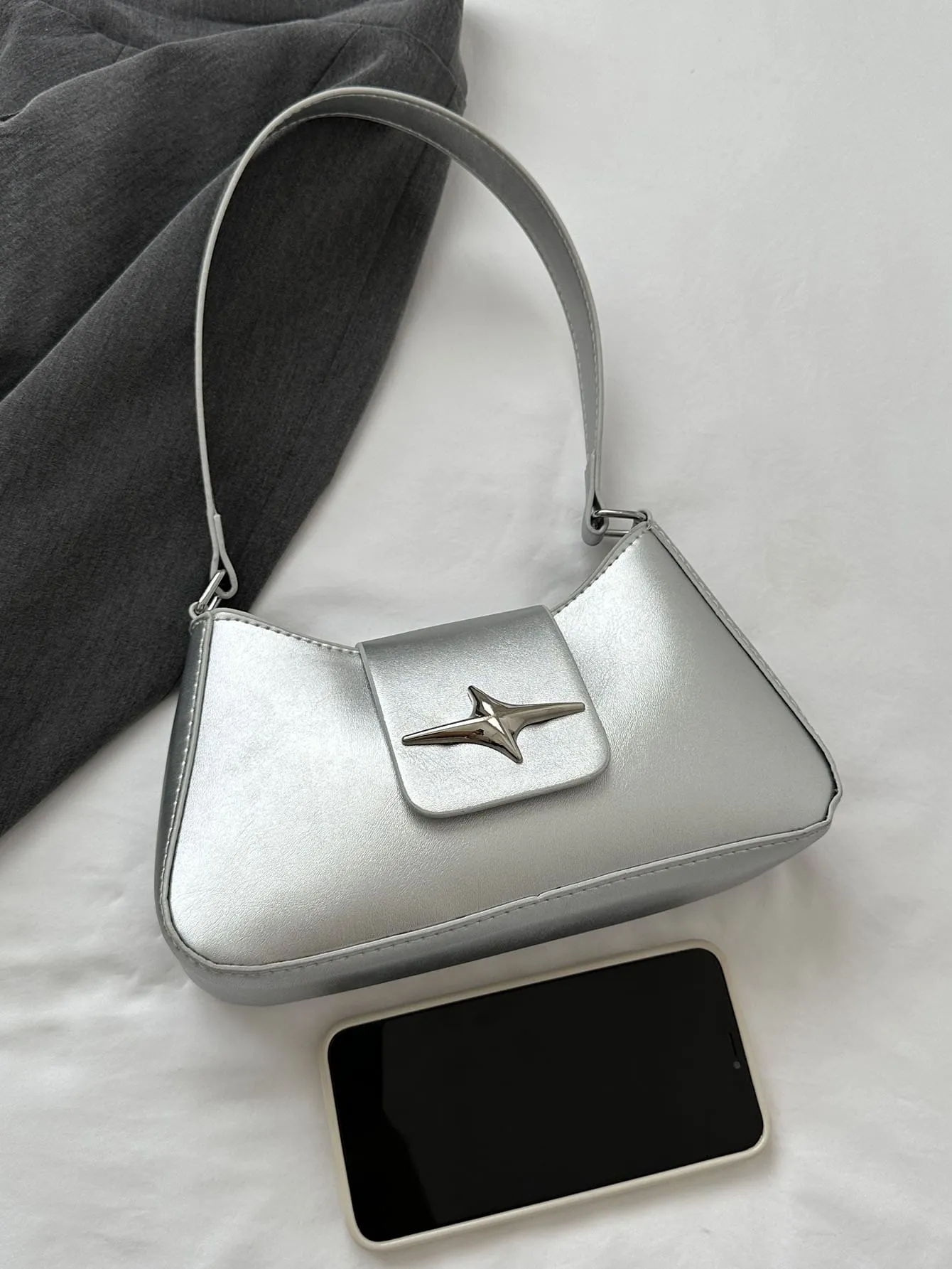 Metal Decor Stylish Shoulder Bag - Sliver