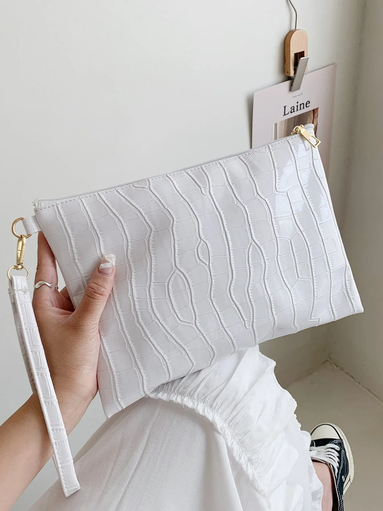 Metallic Crocodile Embossed Clutch Bag - White  - FD ⚡