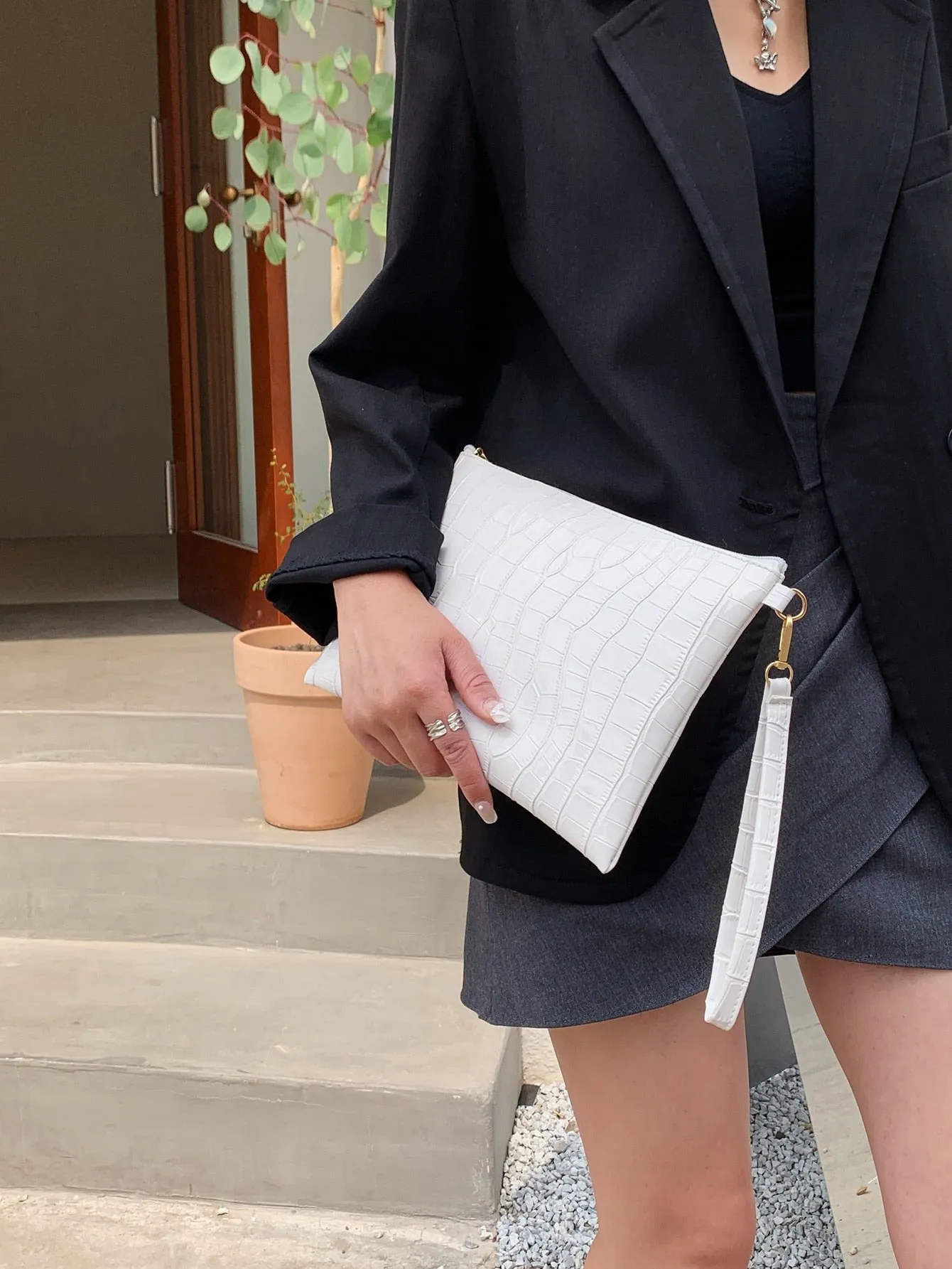 Metallic Crocodile Embossed Clutch Bag - White  - FD ⚡