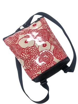 Middle Backpack in red mum