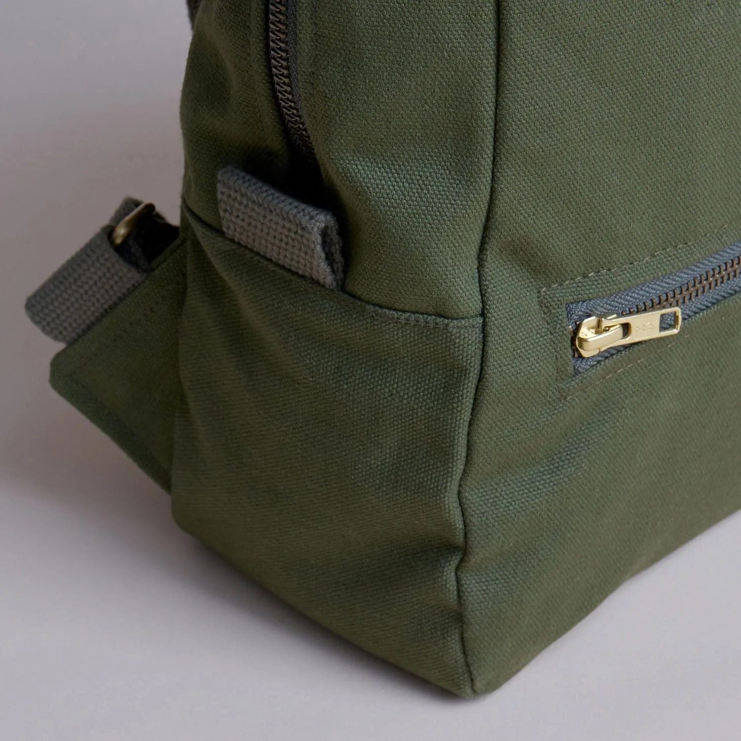 Natural Cotton Canvas Daypack | Dark Olive