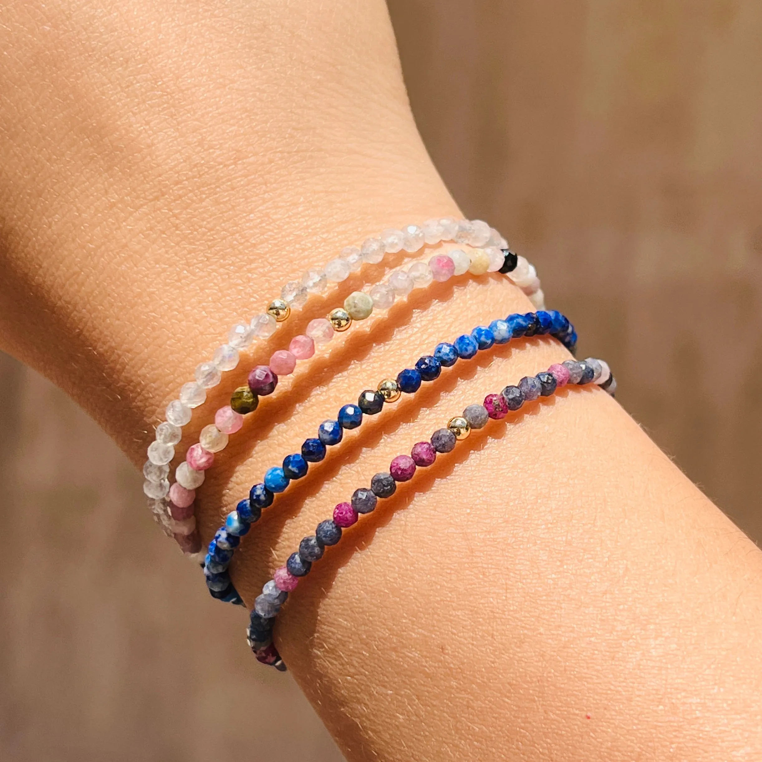NATURAL GEMSTONE BEADED BRACELET