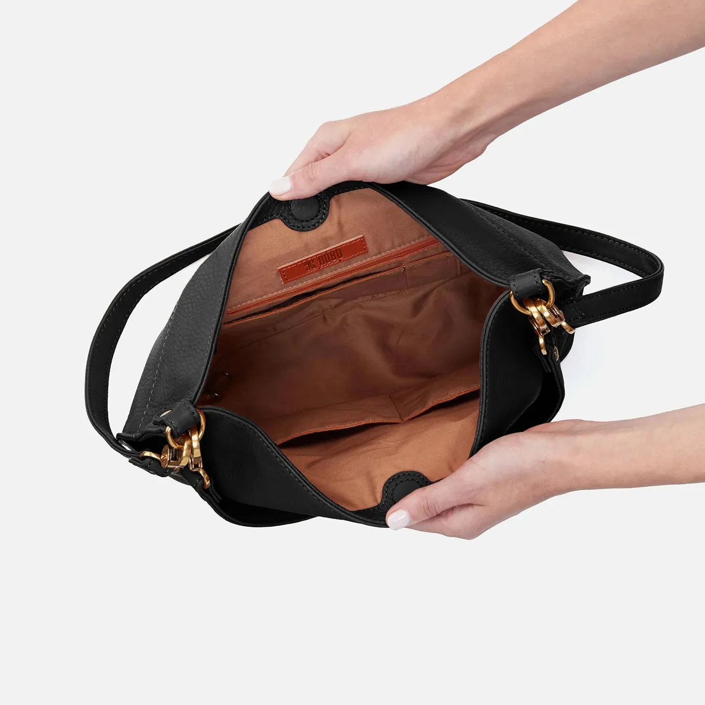 Pier Shoulder Bag