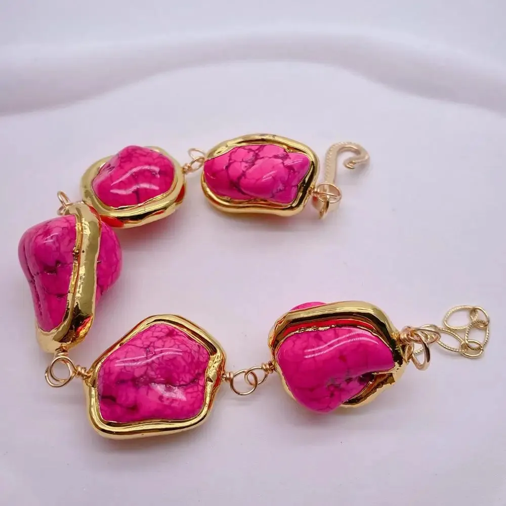 Pink Turquoise Freeform Shaped With Gold Plated Bezel Beaded Bracelet