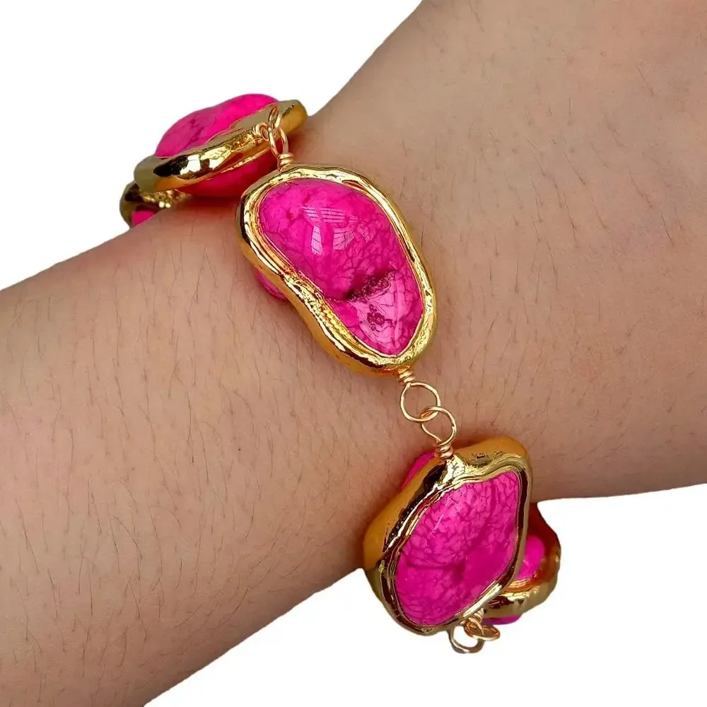 Pink Turquoise Freeform Shaped With Gold Plated Bezel Beaded Bracelet