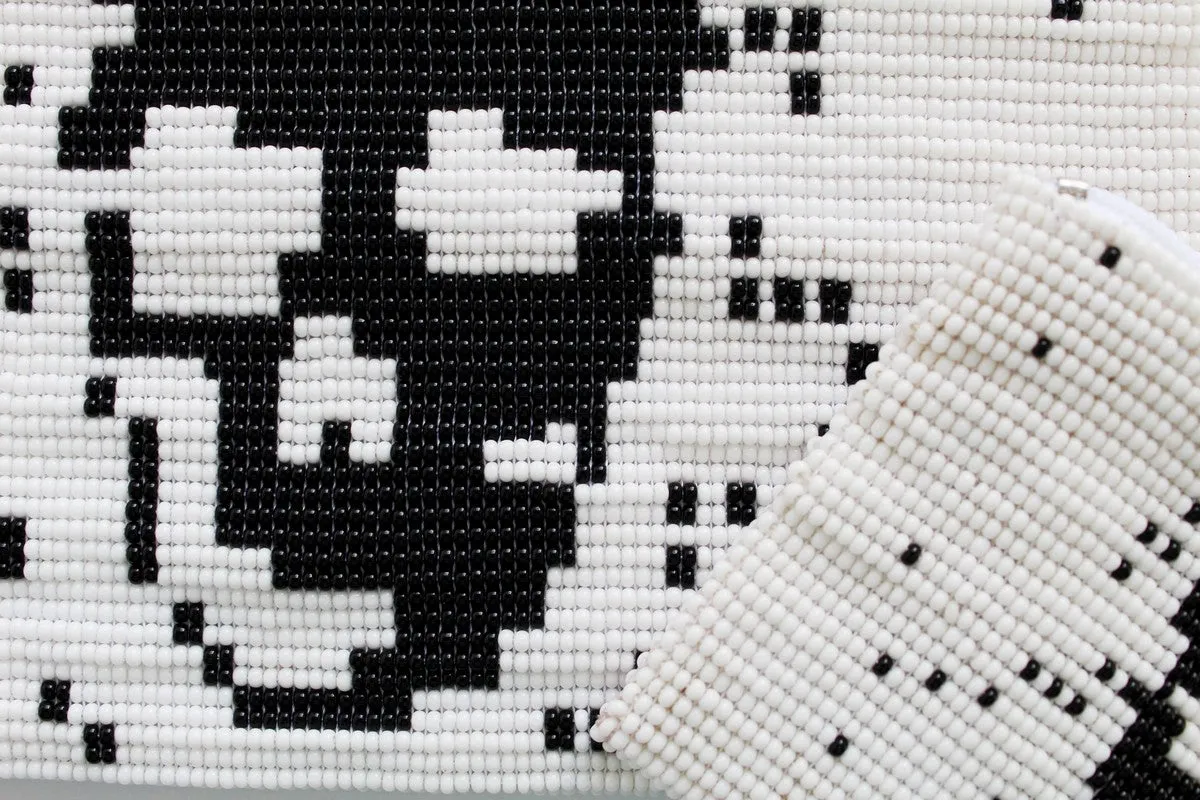 Skull Glass Bead Coin Purse - BLACK ON WHITE