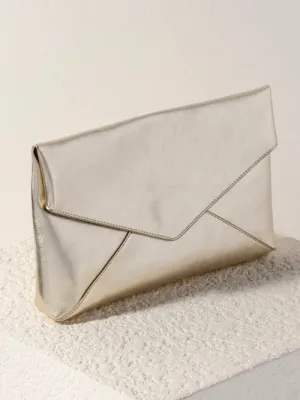 Stella’s Clutch