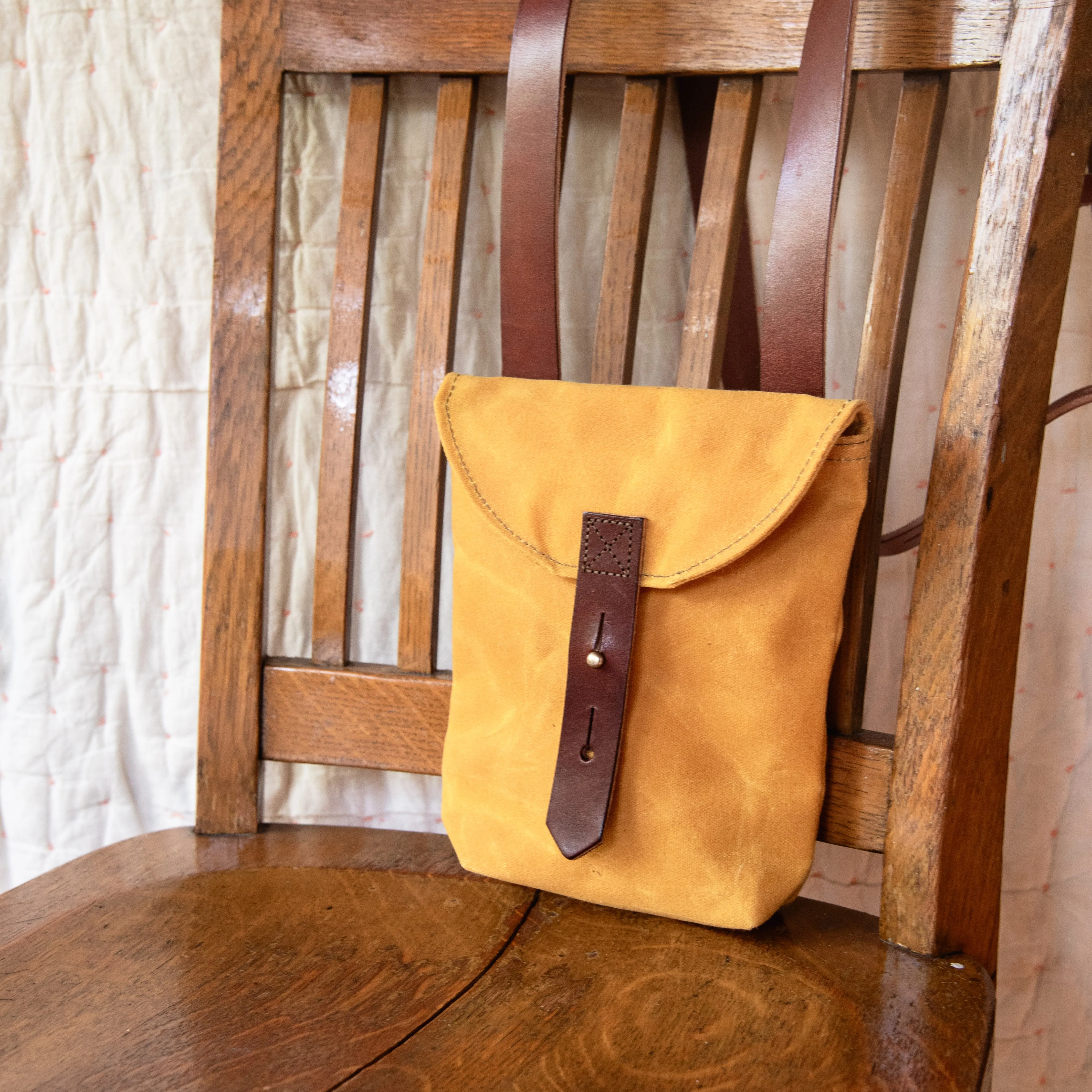 The Small Hunter Satchel