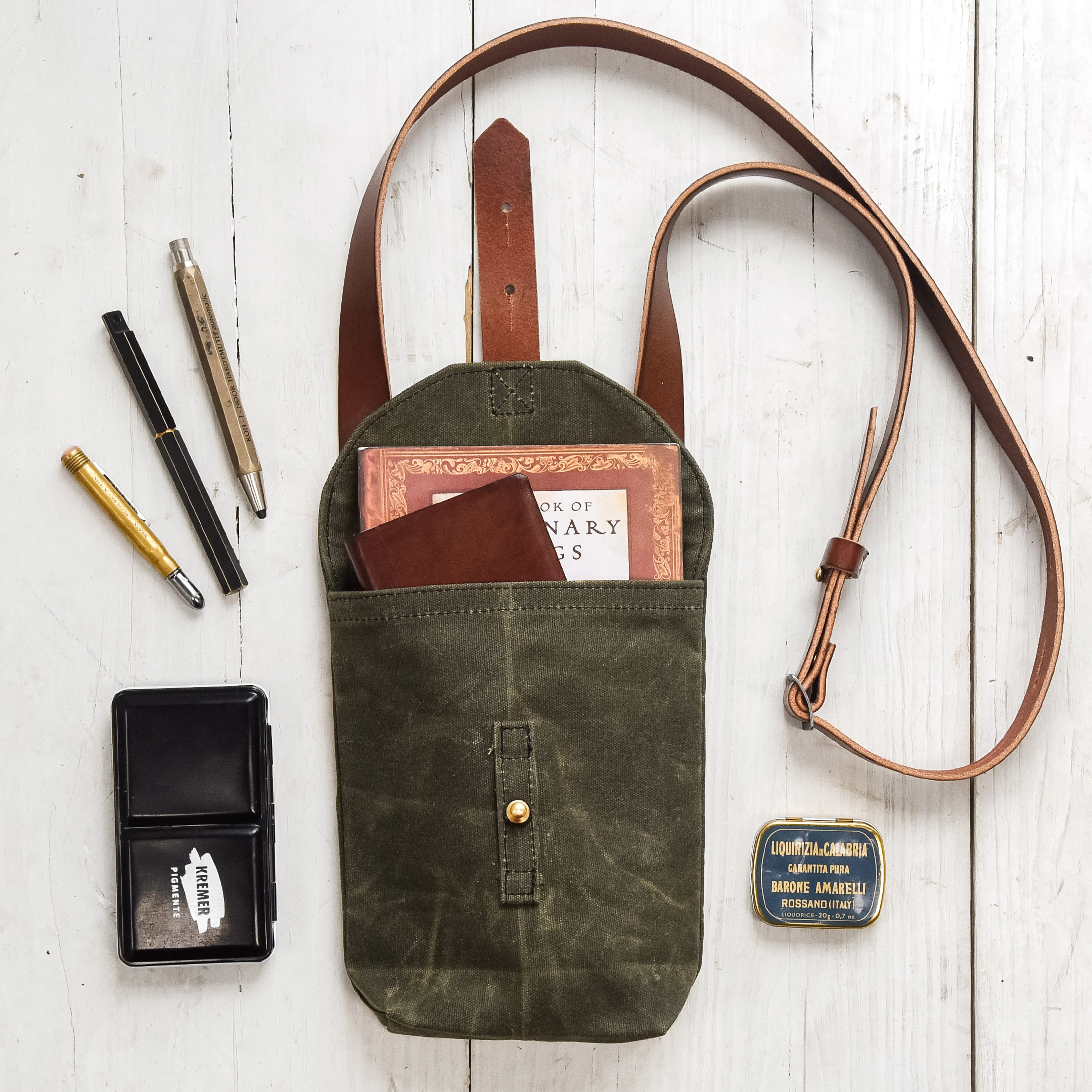 The Small Hunter Satchel