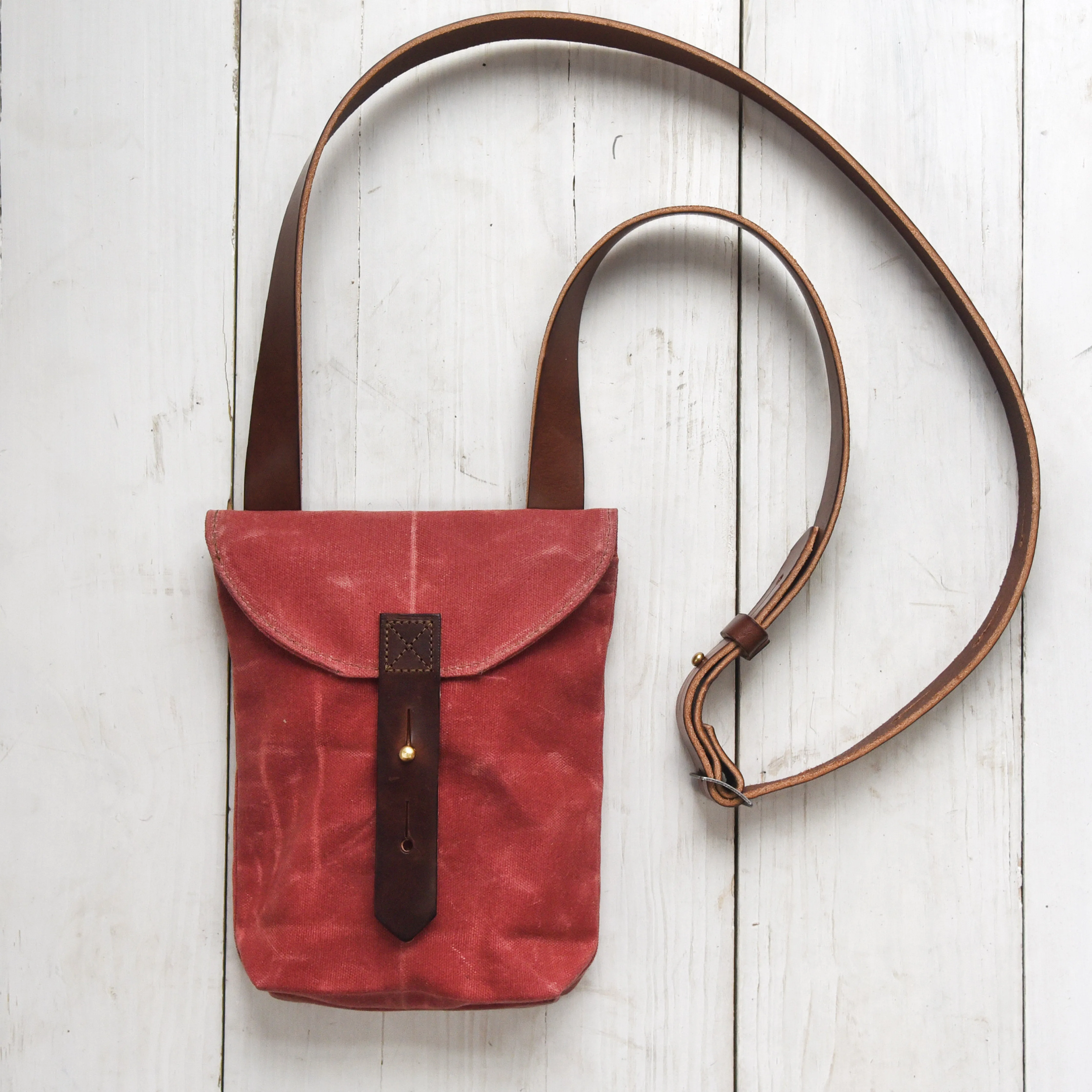 The Small Hunter Satchel