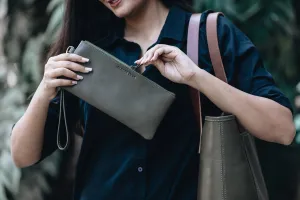 The Wristlet