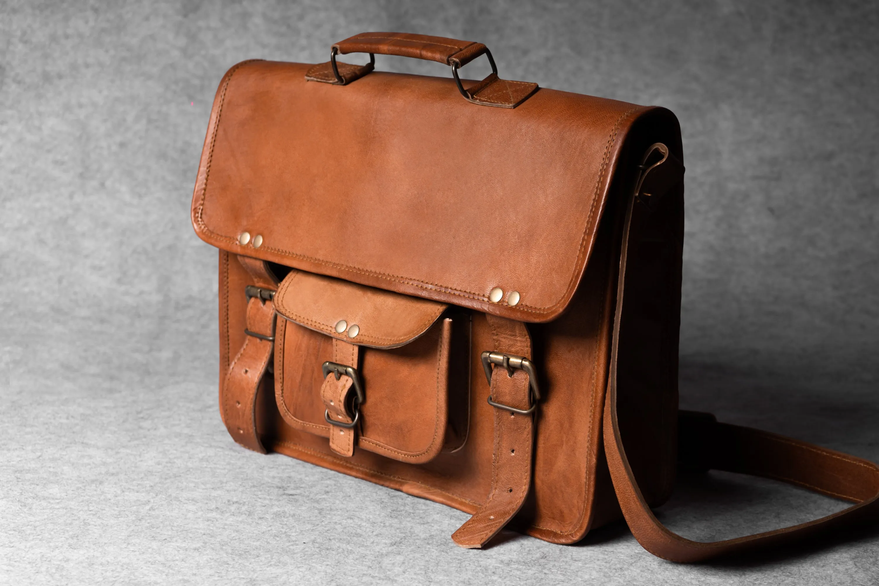 Timeless Classic Vintage Leather Messenger Bag