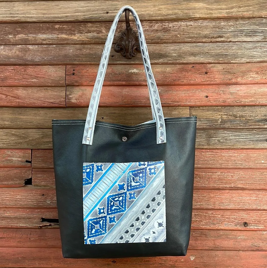 Trisha - B&W Speckle w/ Blank Slate
