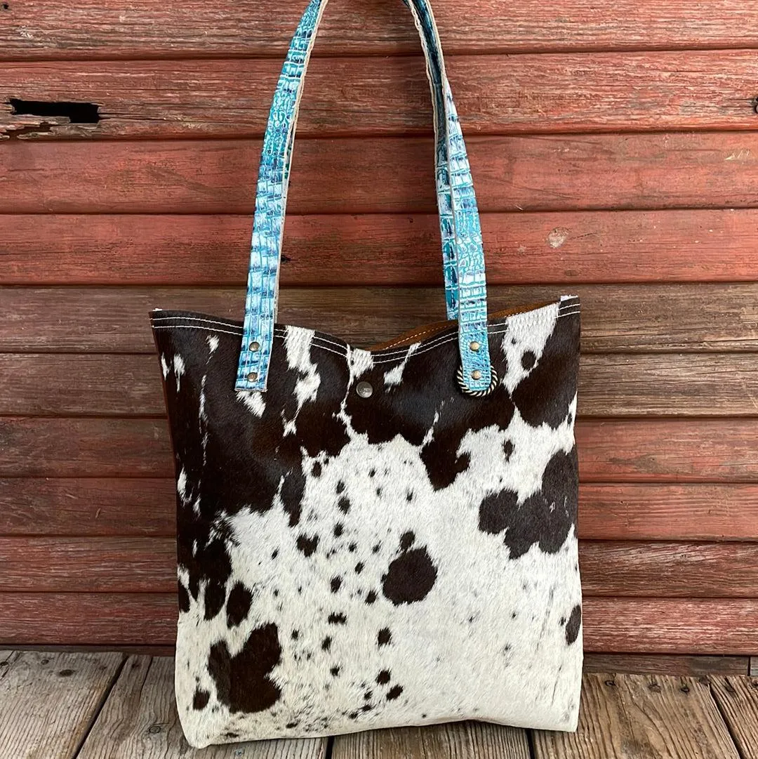 Trisha - Chocolate & White w/ Blank Slate