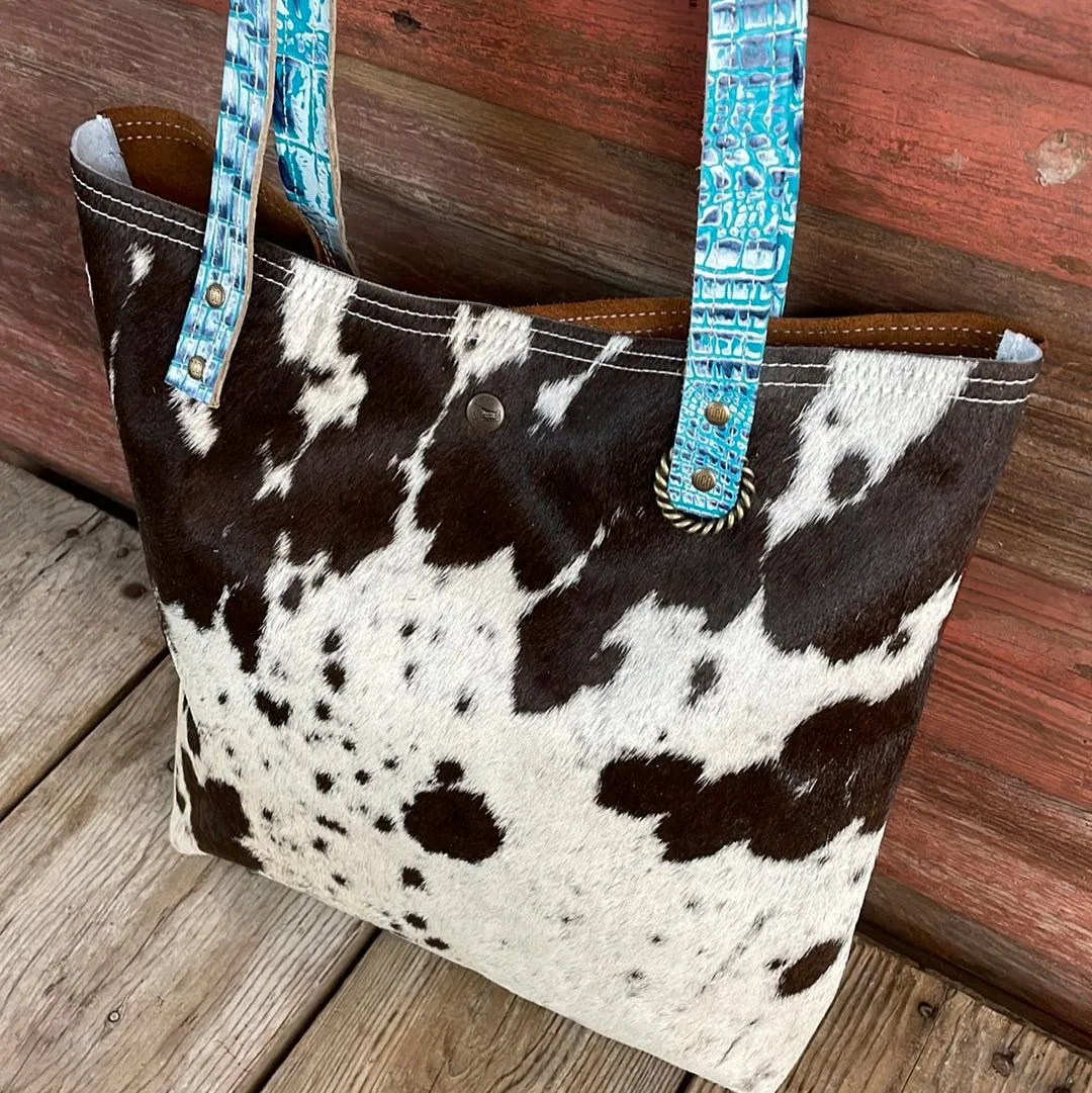 Trisha - Chocolate & White w/ Blank Slate